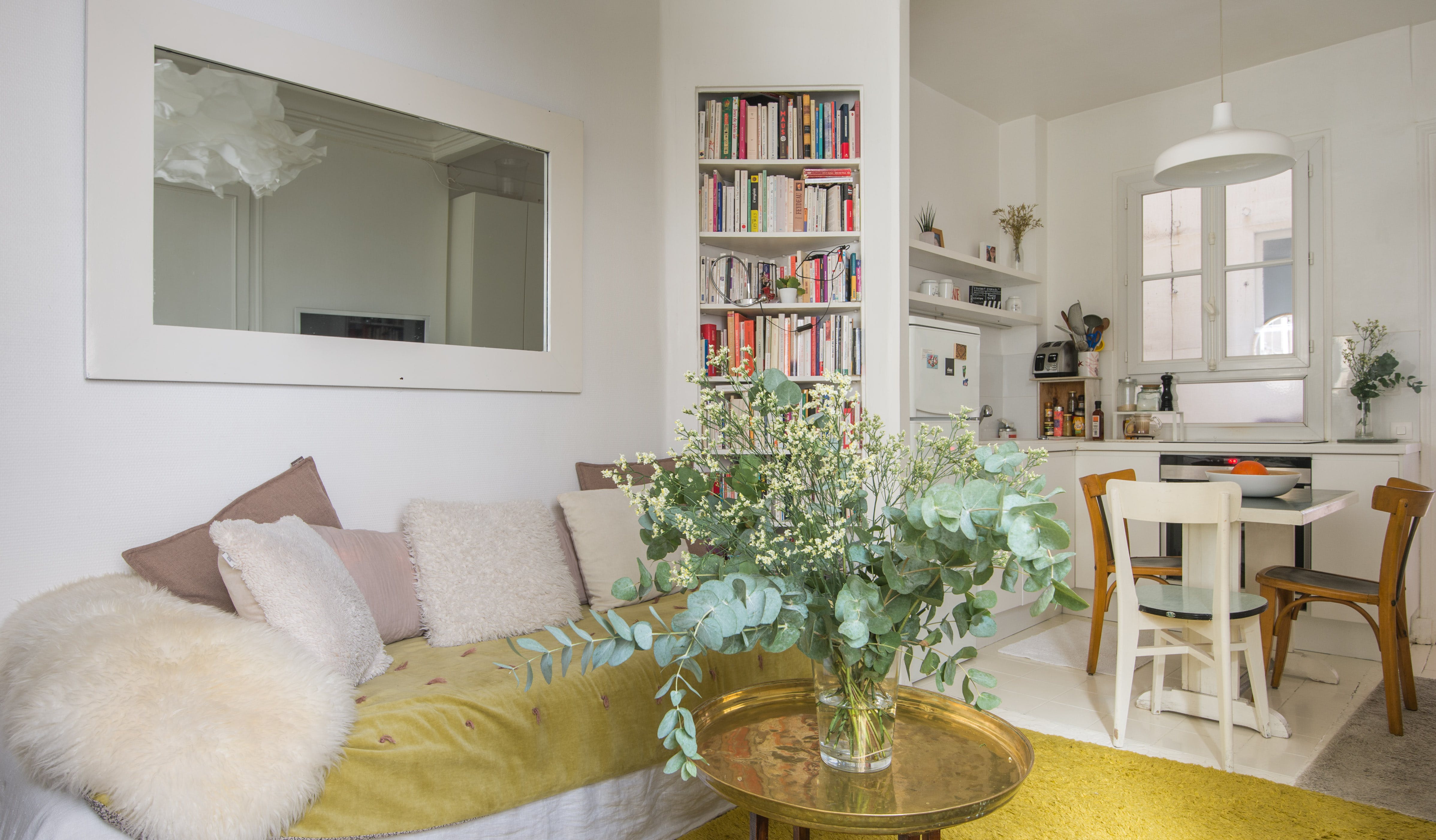 Villa Safran Abbesses Paris 7317: Luxury 1-Bedroom Apartment with Spa and Parking in Montmartre Sacré-Coeur Paris
