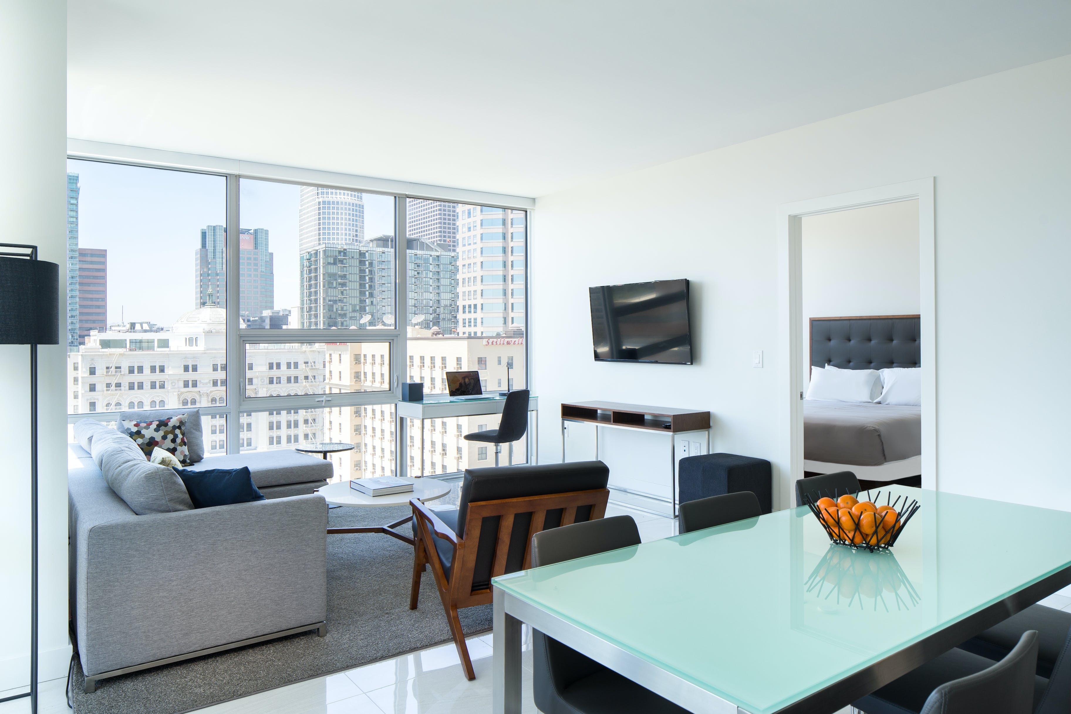 Villa Safran Angelino Broadway: Stylish 1-Bedroom Apartment with Pool and Spa, Downtown LA