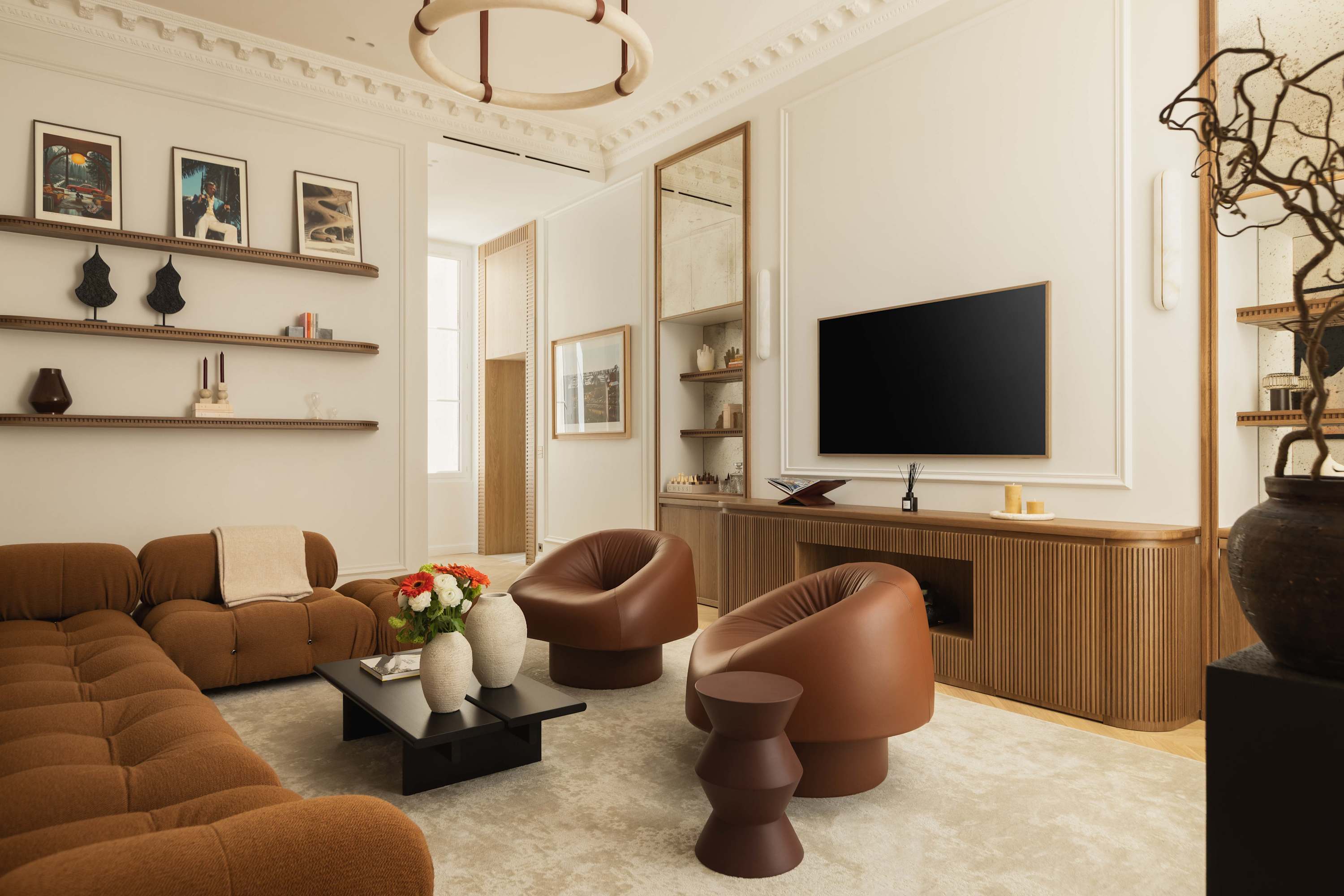 Villa Ponent Rue de Turenne Le Marais: Luxury 4-Bedroom Apartment with Spa and Private Parking, Le Marais Paris