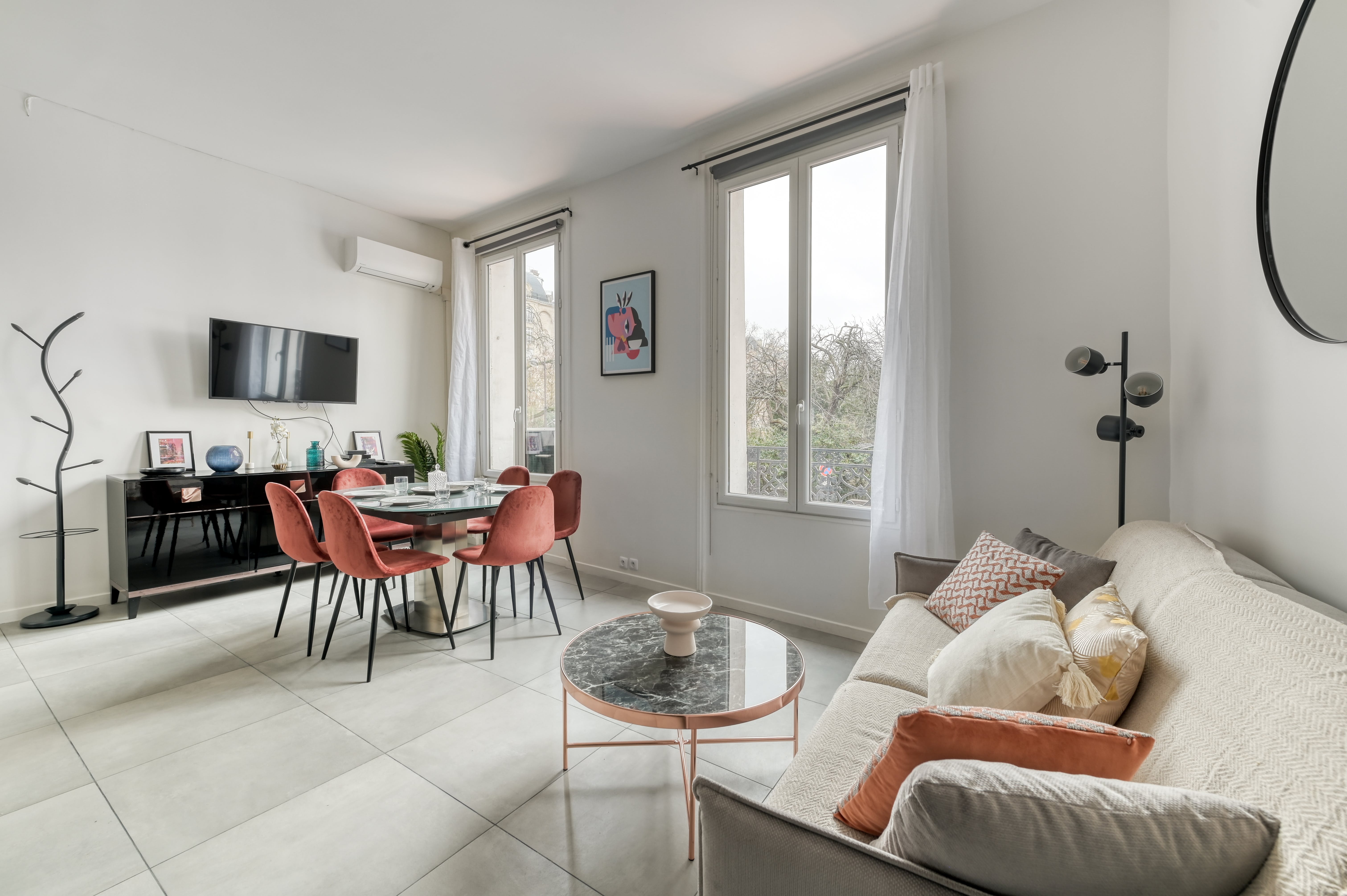 Villa Safran Arts LeMarais: Luxury 1-Bedroom Apartment with Spa and Air-Con, Le Marais Paris