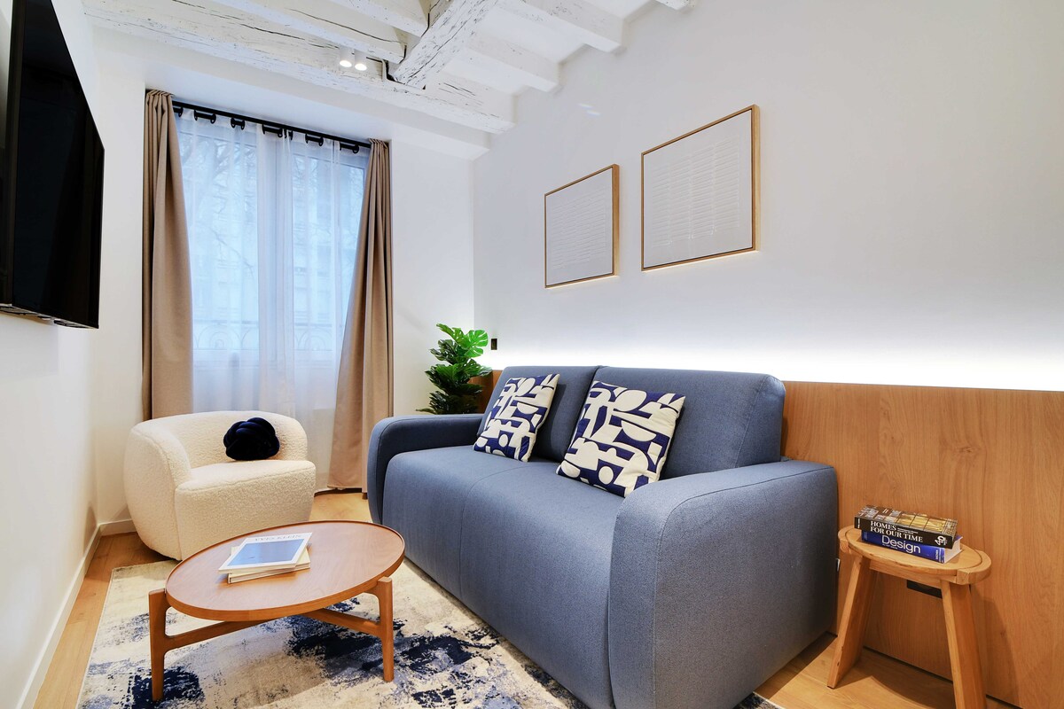 Villa Safran Artsy Marais: Luxury 2-Bedroom Apartment with Spa and Air-Con, Le Marais Paris
