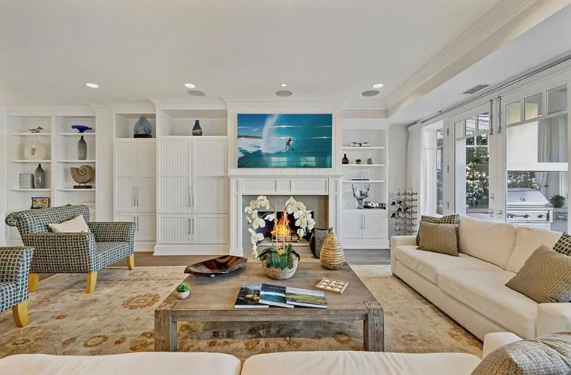Villa Safran Balboa Newport: Luxury 4-Bedroom Apartment with Beachfront and Spa, Newport Beach