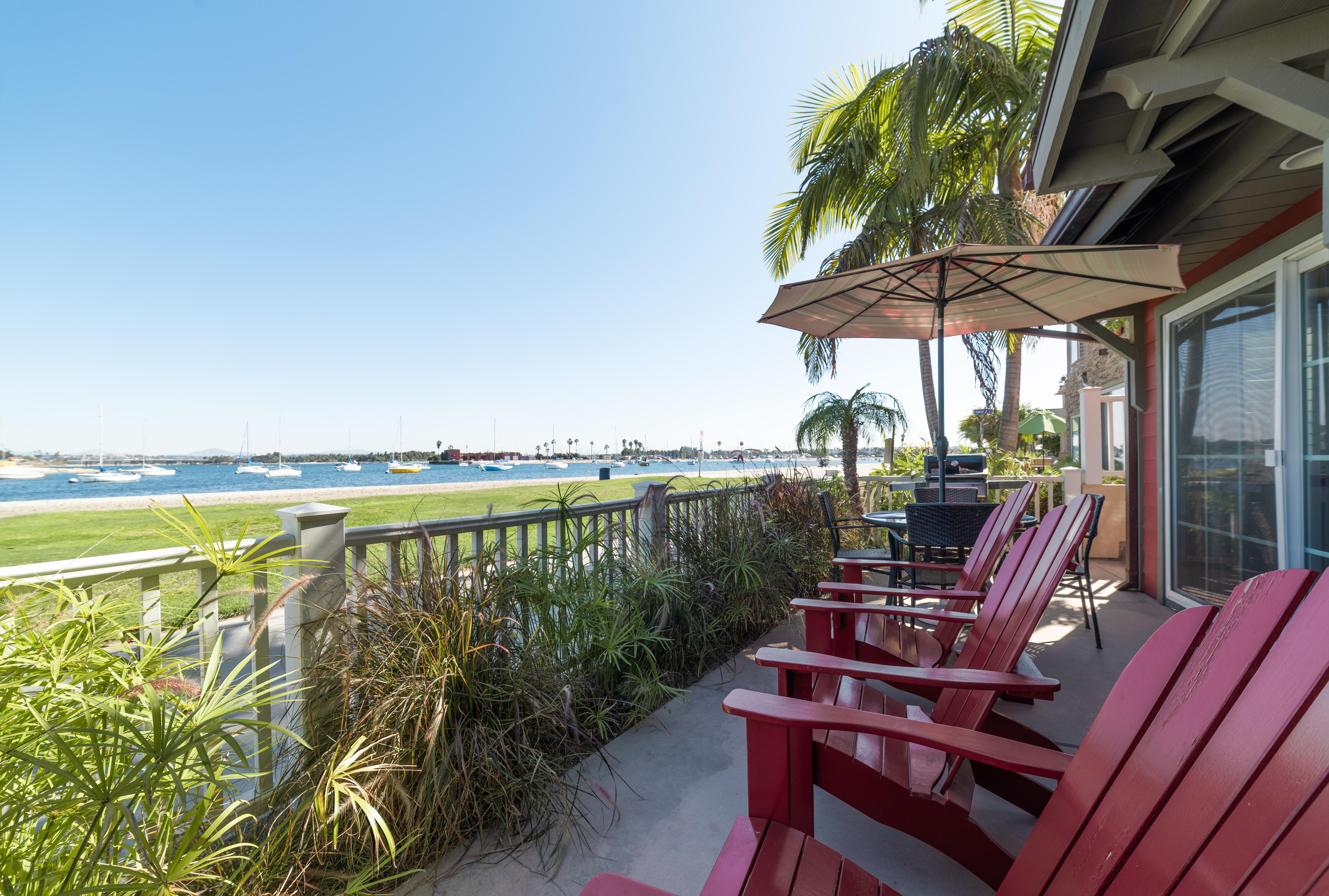 Villa Safran Bayview Mission: Luxury 3-Bedroom Villa with Sea Views and Spa, Mission Beach