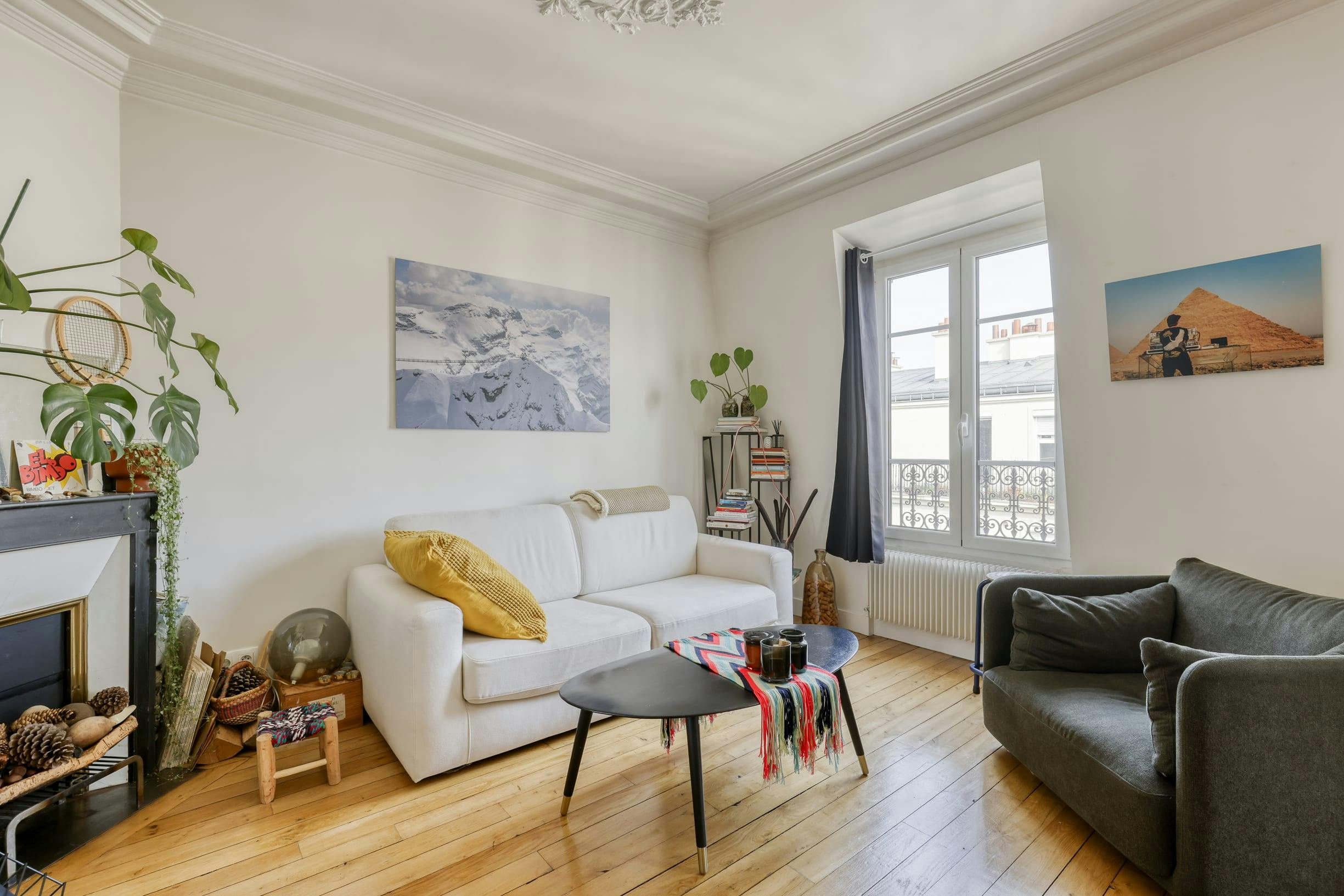 Villa Safran Belleville Chaumont 1207028: Chic 1-Bedroom Apartment Rental with Projector Screen in Belleville Buttes Chaumont