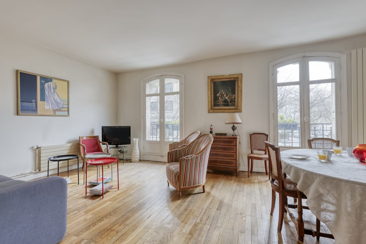 Villa Safran Billancourt Boulogne: Chic 2-Bedroom Apartment Rental with Family Amenities, Boulogne-Billancourt