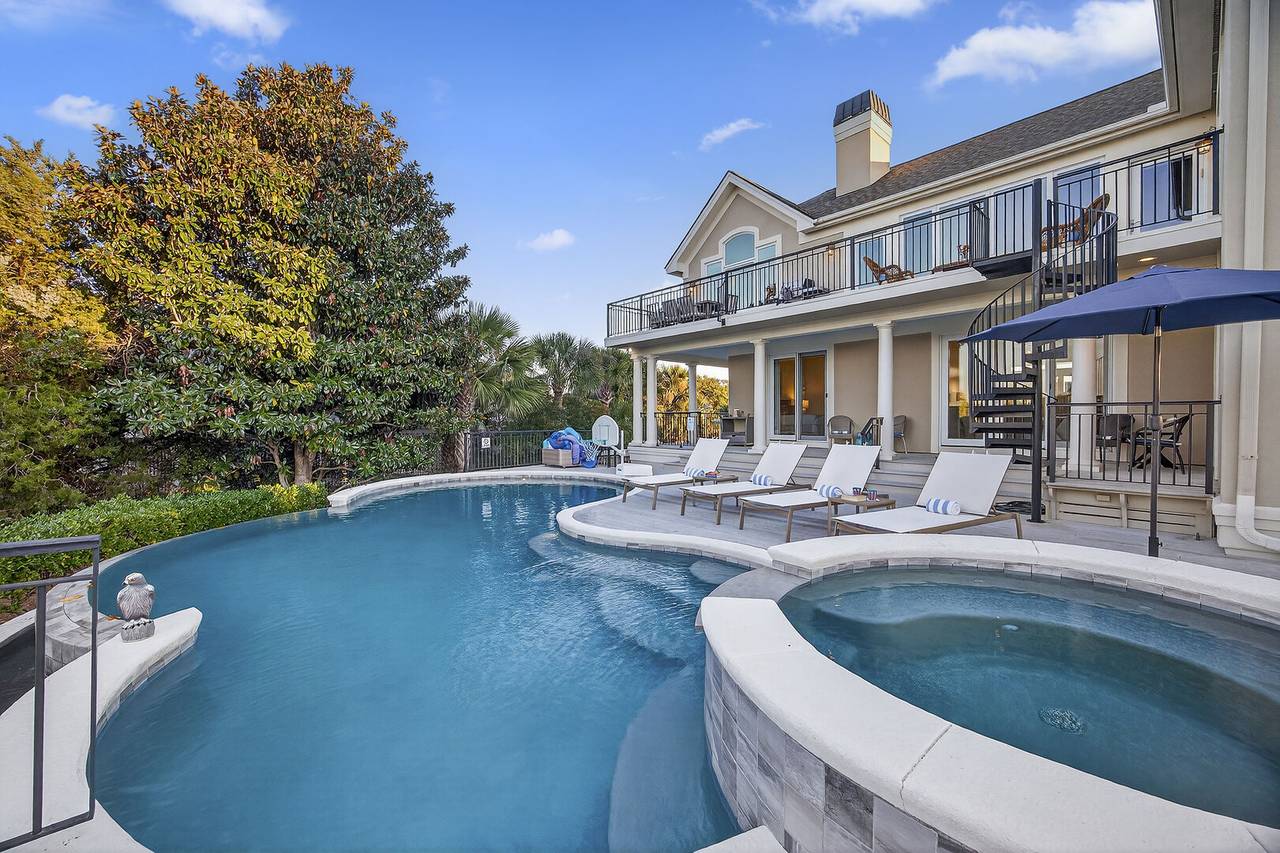 Villa Safran Bohicket Charleston: Luxury 4-Bedroom Villa with Private Pool and Hot Tub, Charleston County