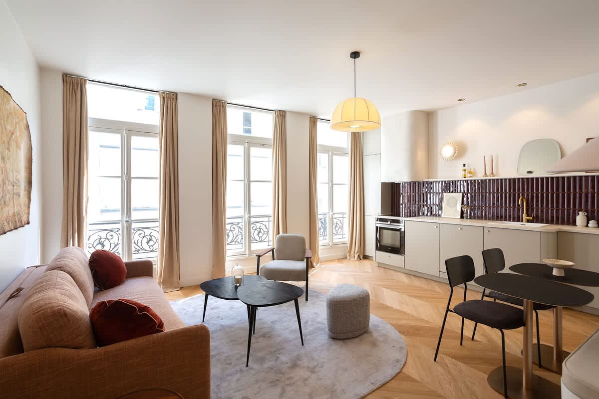 Villa Safran Bonne Nouvelle Paris 1429864: Luxury 1-Bedroom Apartment with Spa and Private Parking, Grands Boulevards Paris