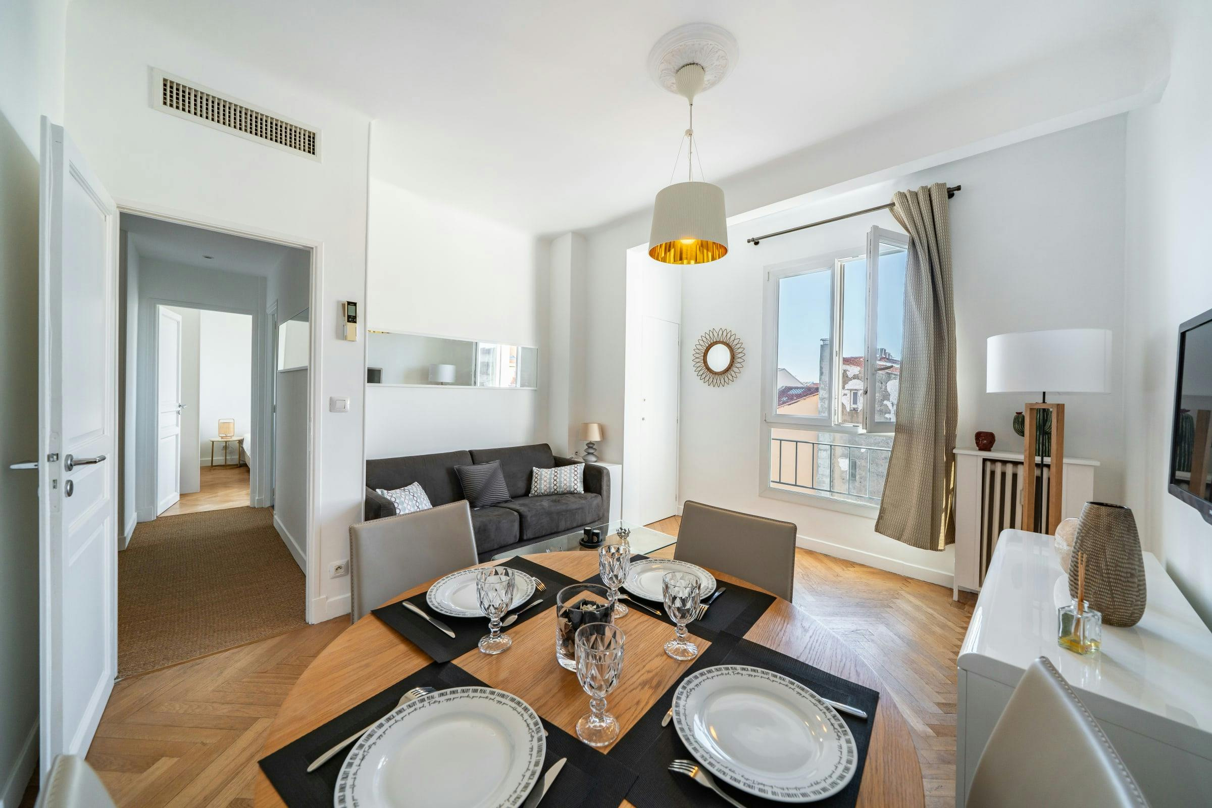 Villa Safran Broussailles Cannes: Luxury 1-Bedroom Apartment with Spa and Sea Views, Cannes