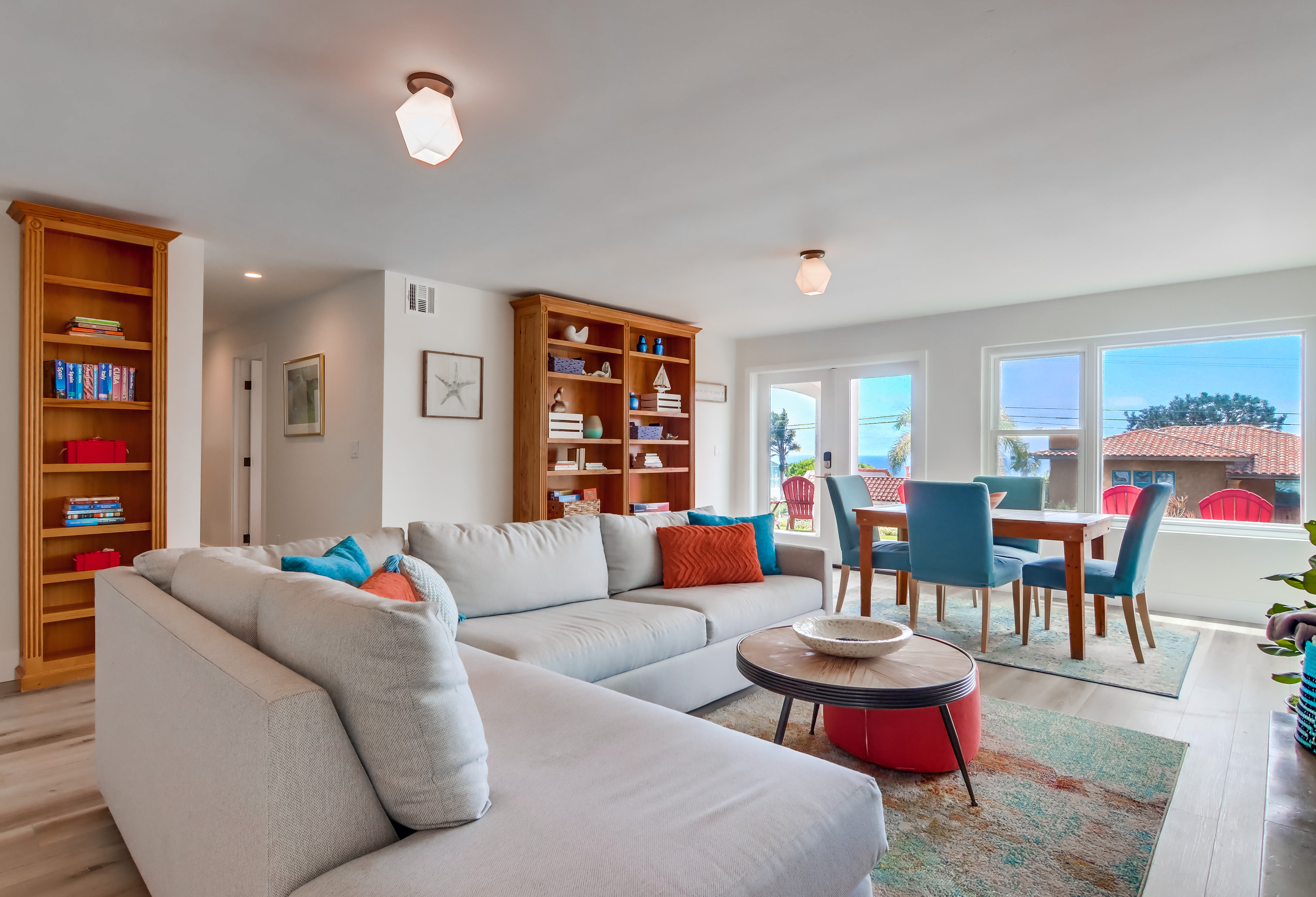 Villa Safran Cabrillo SunsetCliffs: Chic 2-Bedroom Townhouse with Sea Views and Spa, Sunset Cliffs