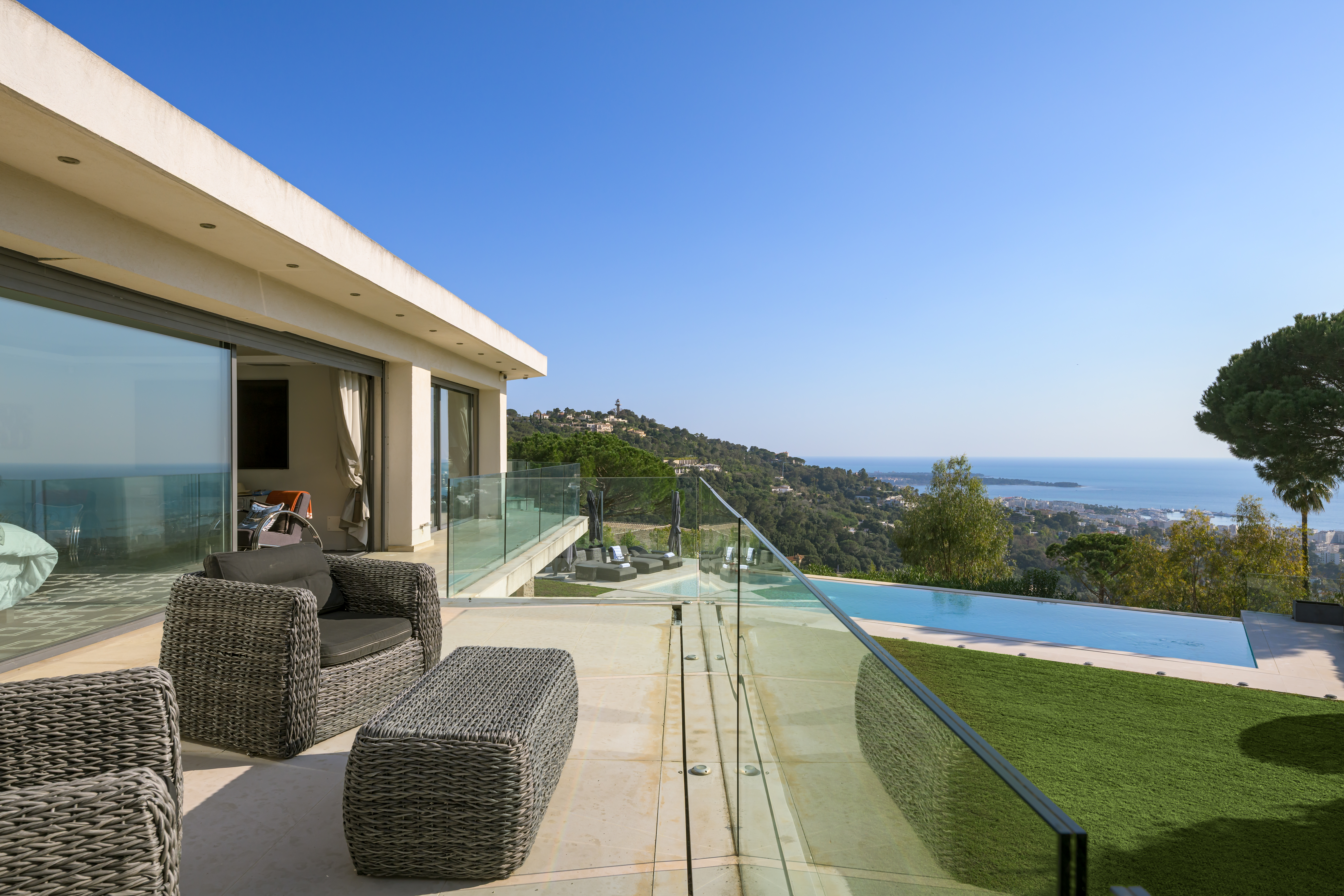Villa Safran Californie Cannes 1459363: Spacious 6-Bedroom Apartment with Infinity Pool and Sea Views, Cannes
