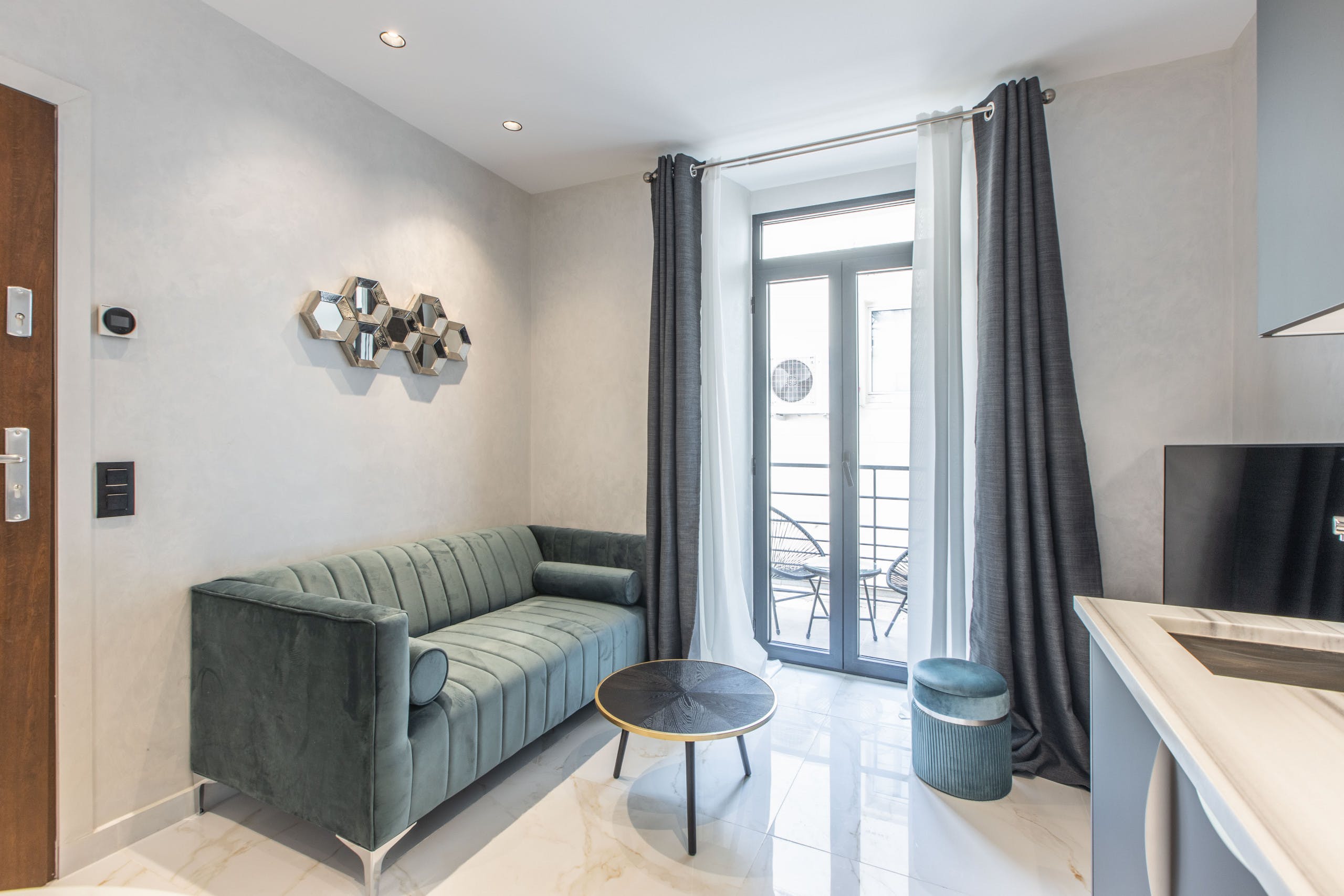 Villa Safran Californie Cannes 69036: Luxury 1-Bedroom Apartment with Sea View and Spa, Cannes
