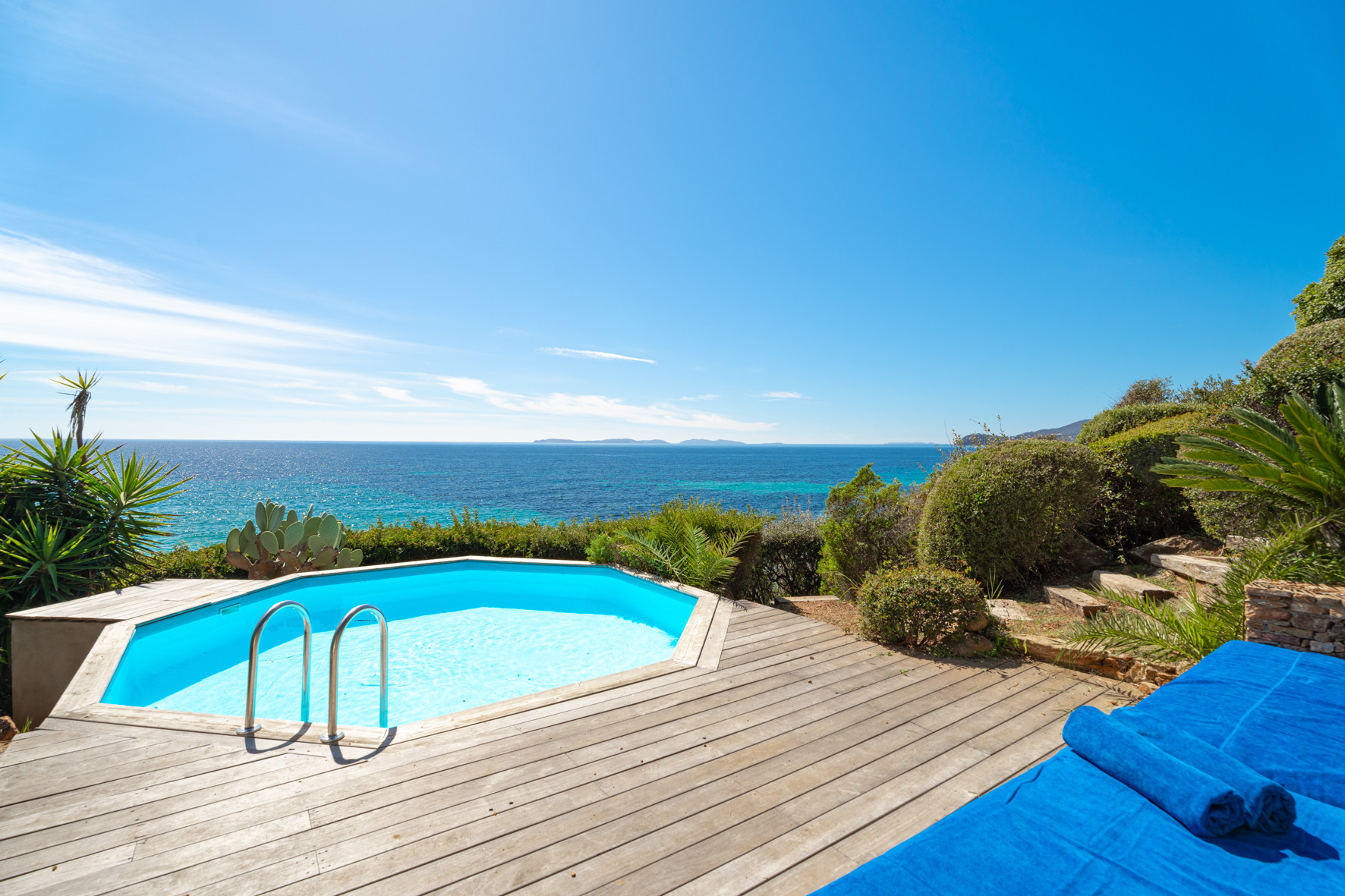 Villa Safran Cap Taillat Ramatuelle: Luxury 4-Bedroom Villa with Private Pool and Sea Views, French Riviera