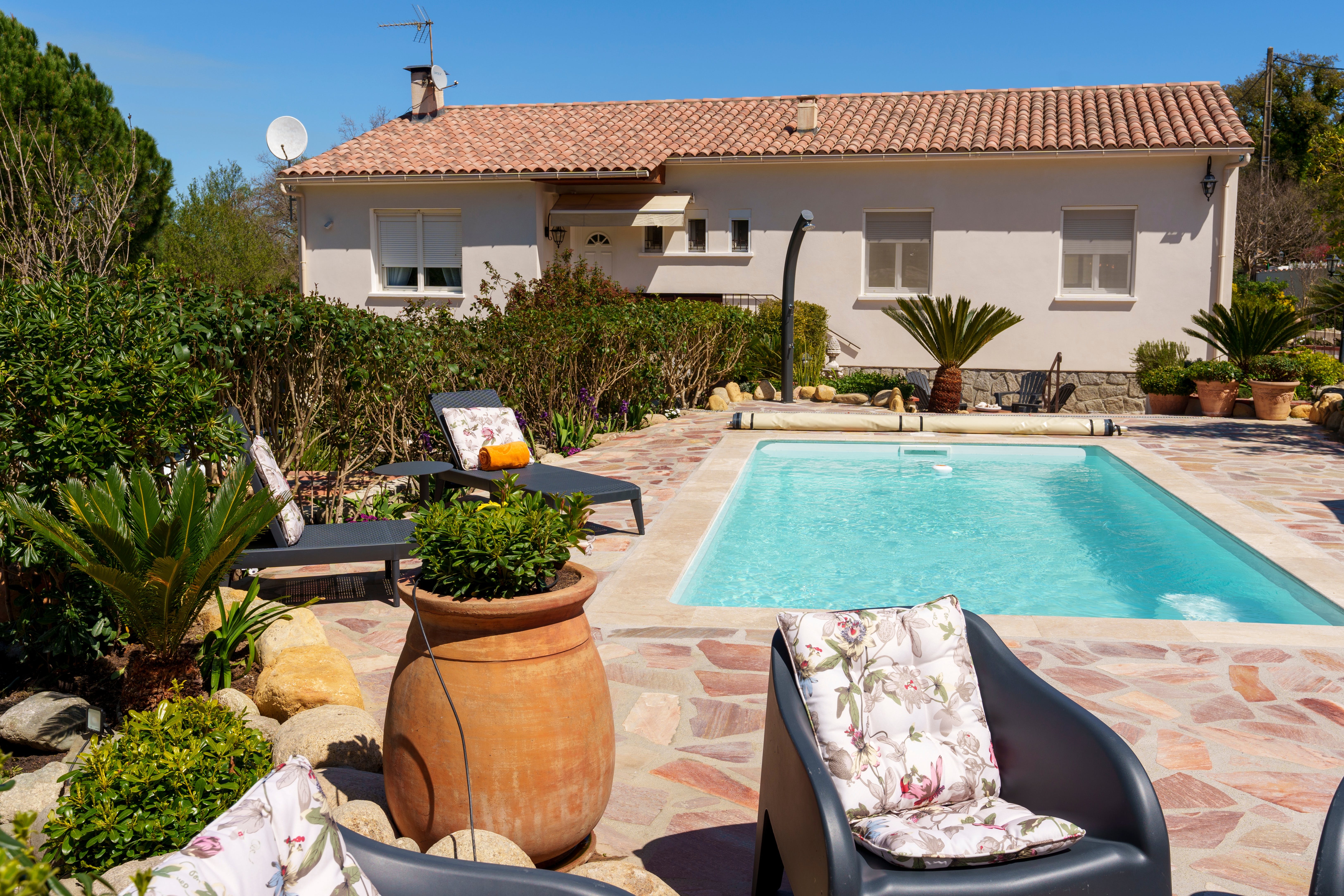 Villa Safran Capicciola Bastia: Luxury 3-Bedroom Villa with Private Pool and Sea Views, Corsica