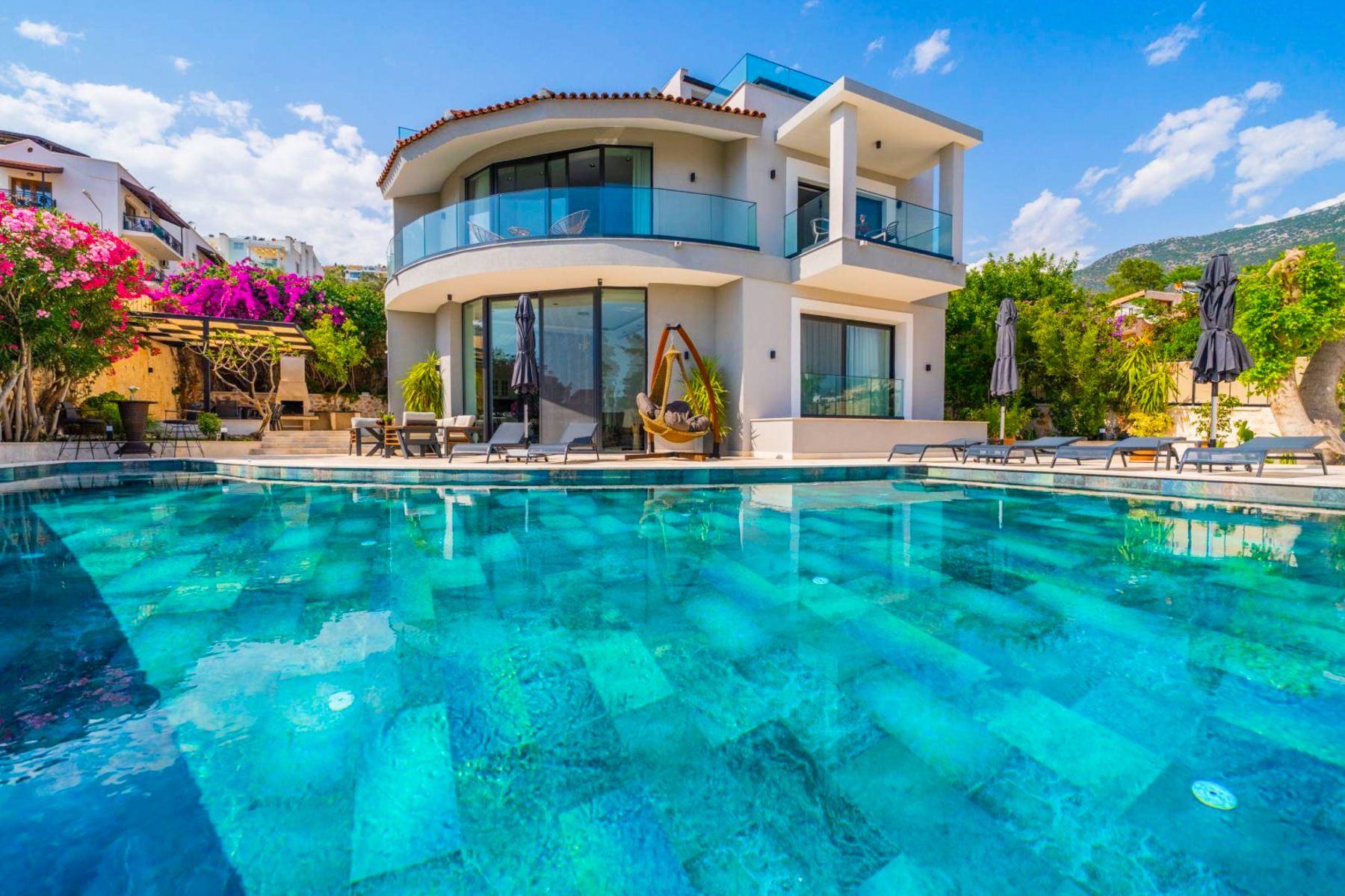 Villa Safran Çeşme Turkey: 5-Bedroom Private Pool Villa with Sea Views in Kalkan, Turke