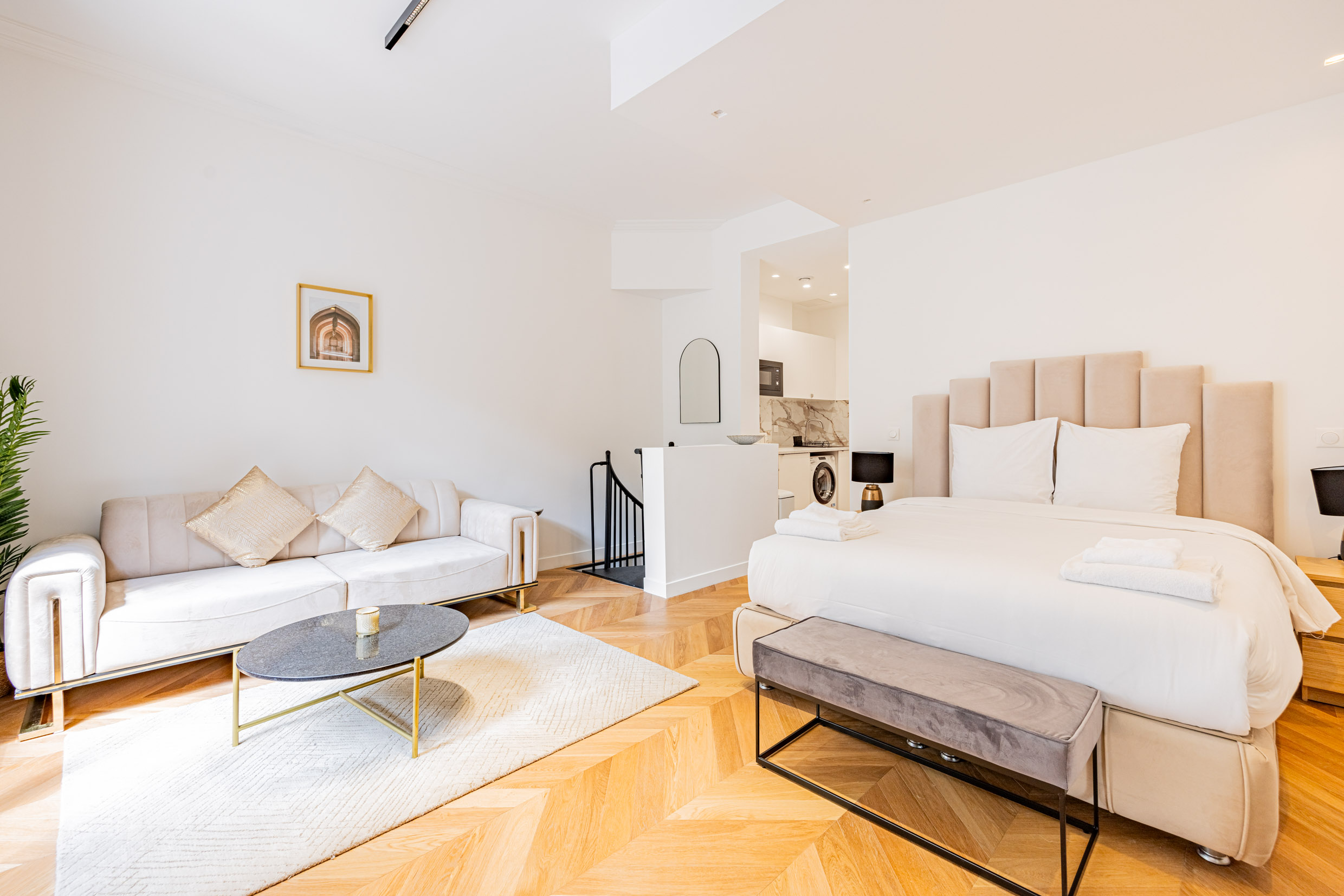 Villa Safran Clichy Levallois: Luxury 1-Bedroom Apartment with Spa and Family Amenities, Levallois Paris