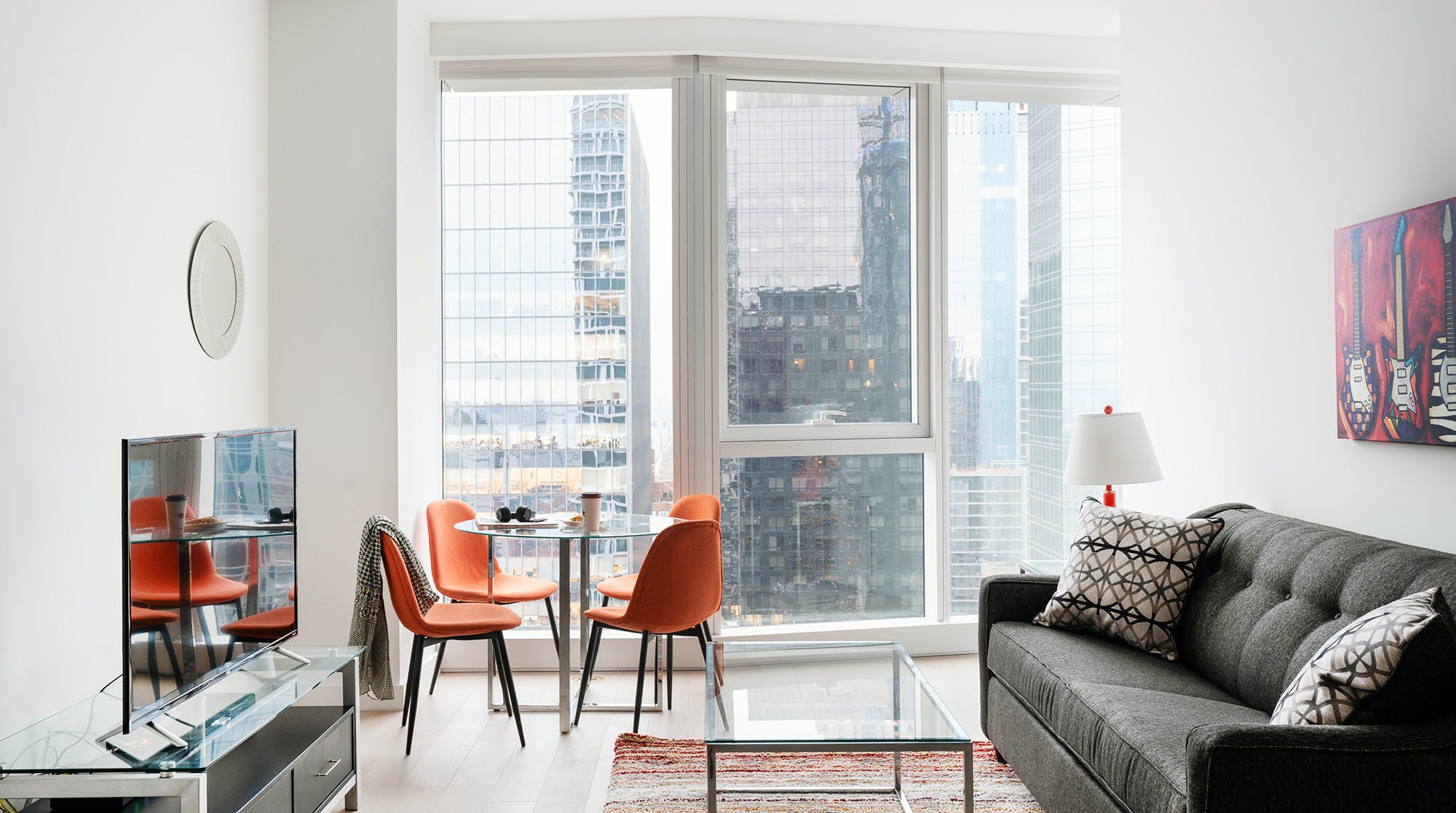 Villa Safran Clinton Hell’s Kitchen: Luxury 1-Bedroom Apartment with Pool and Gym in Hell’s Kitchen, New York