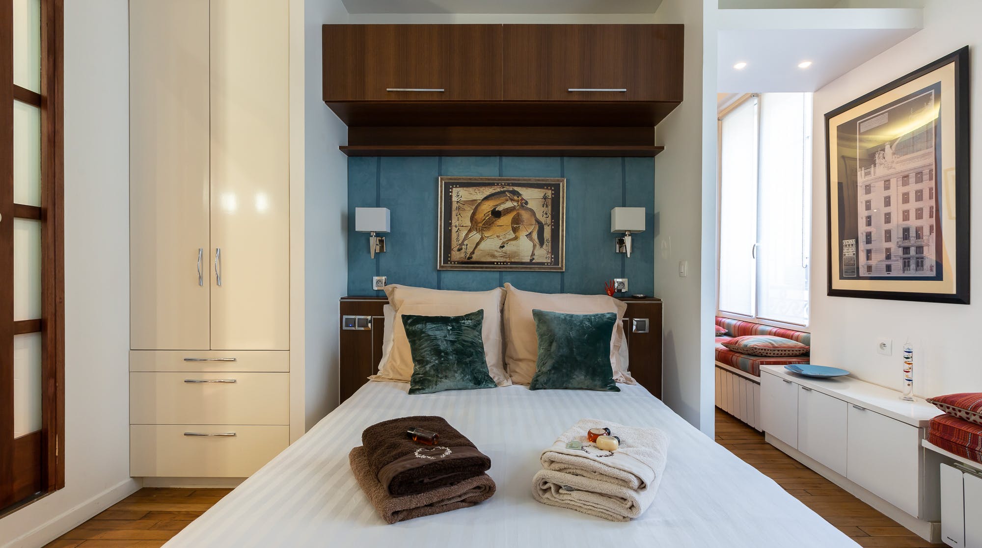 Villa Safran Cluny Paris 7280: Chic 1-Bedroom Flat with Spa and Family Features, Latin Quarter Paris