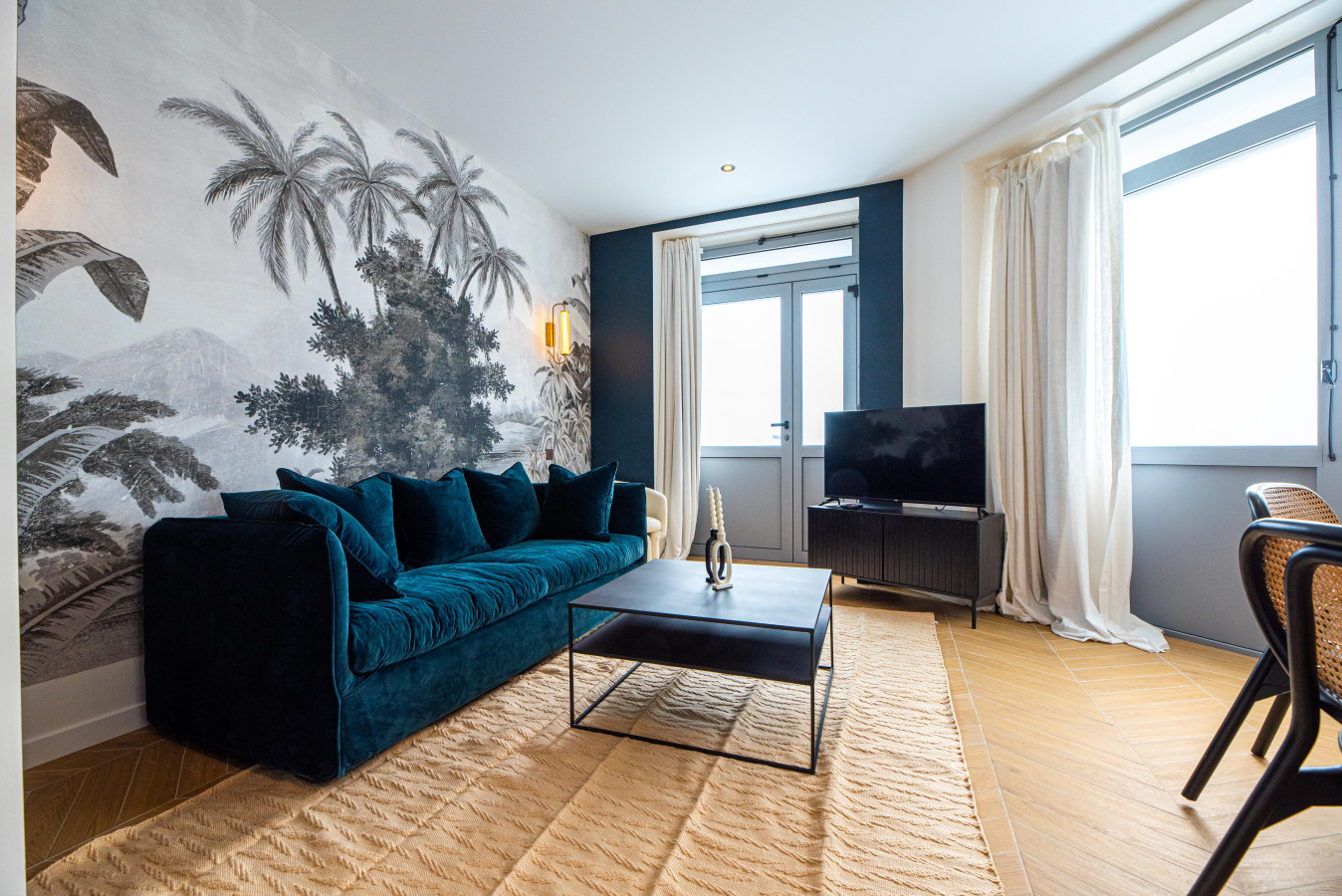 Villa Safran Corentin Issy-Les-Moulineaux: Luxury 1-Bedroom Apartment with Air-Con in Issy-Les-Moulineaux South 15th