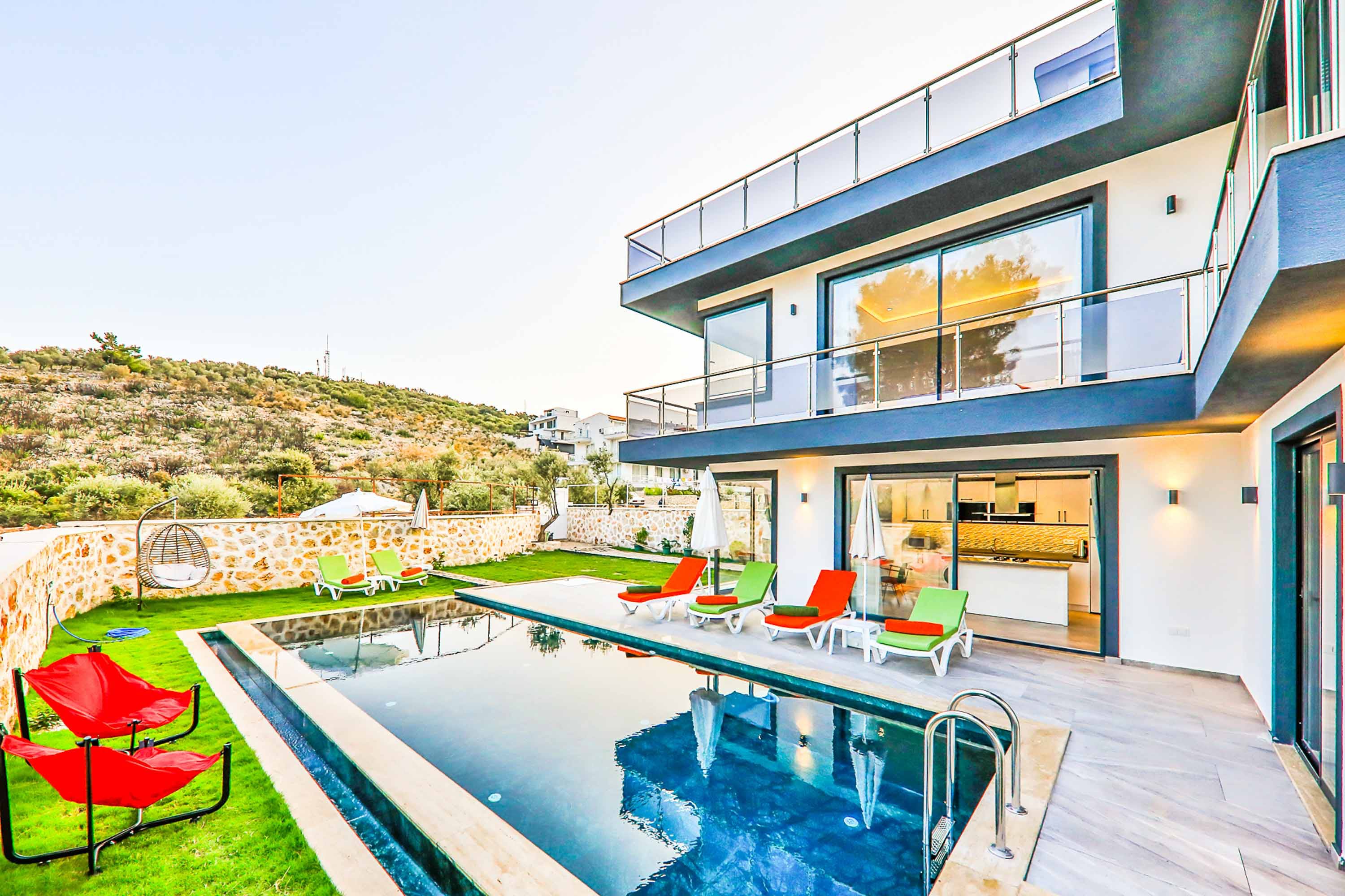 Villa Safran Çıralı Antalya: Luxury 3-Bedroom Apartment with Hot Tub and Sea Views in Antalya