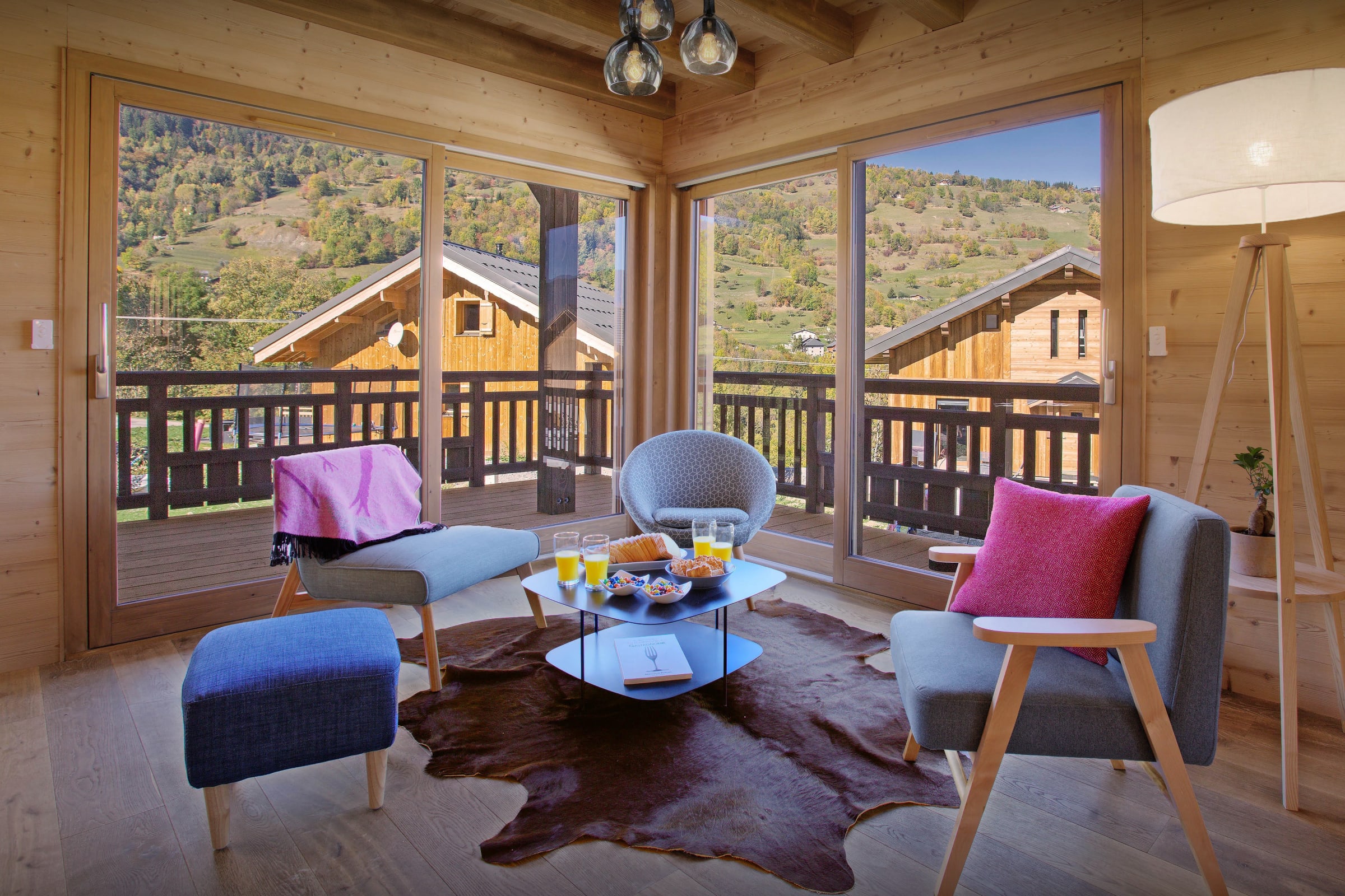 Villa Safran Doucy Savoy: Spacious 5-Bedroom Ski Chalet with Sauna and Private Parking in Savoy