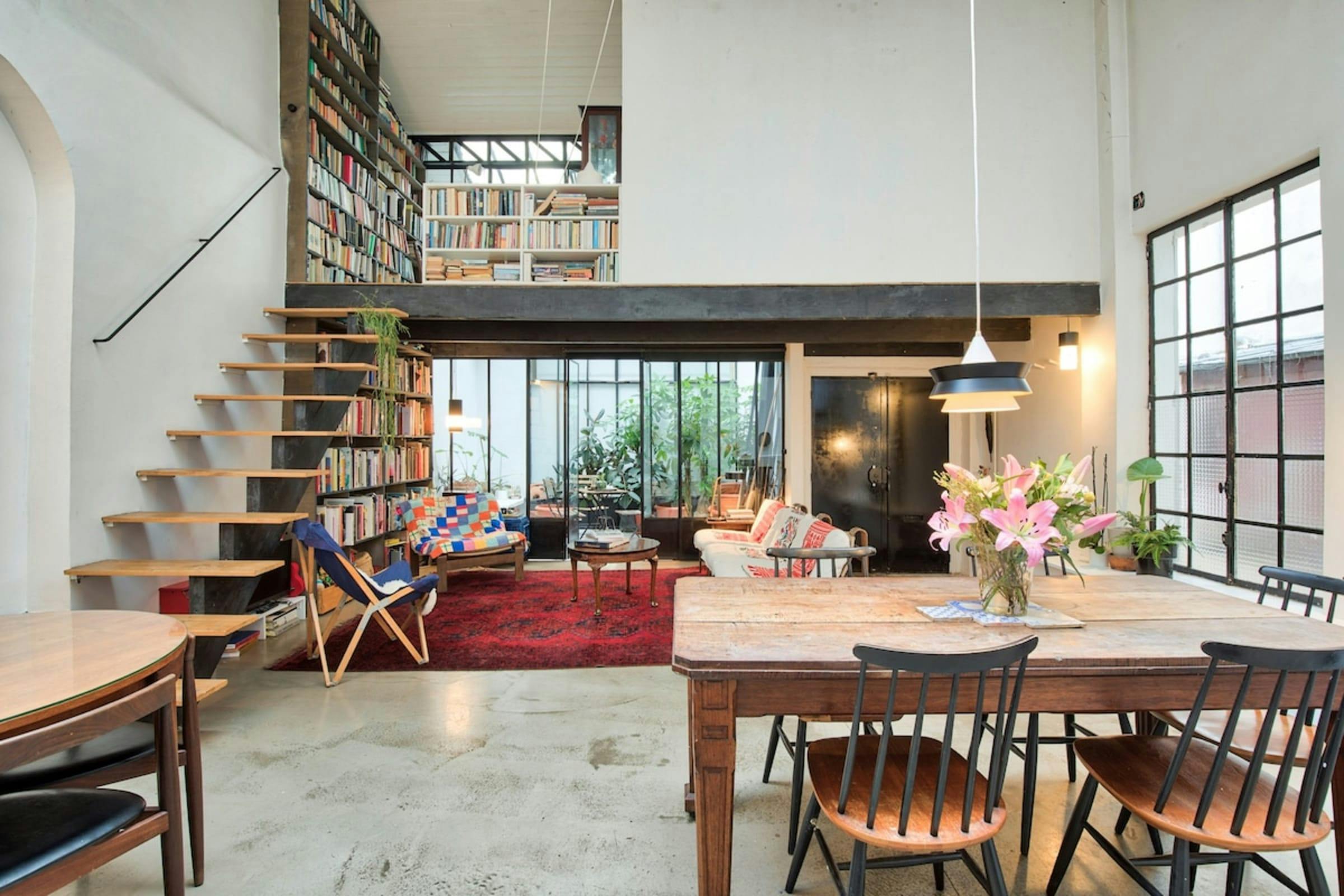 Villa Safran Duperré Paris: Charming 3-Bedroom Apartment Rental with Winter Garden near Sacré-Coeur, Montmartre Sacré-Coeur