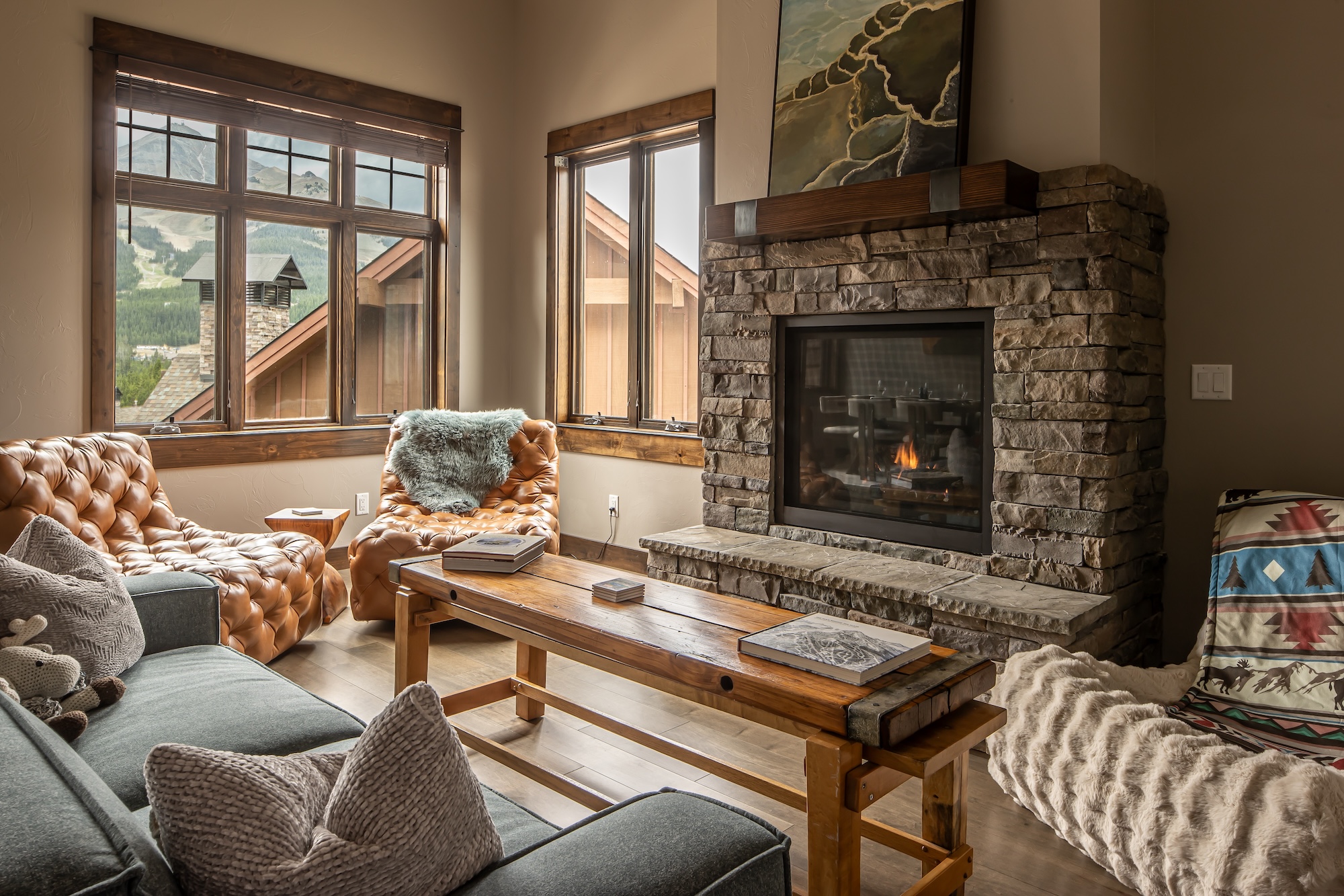 Villa Safran Ennis Madison: Ski chalet rental with hot tub and fireplace, 3 bedrooms in Madison County Montana
