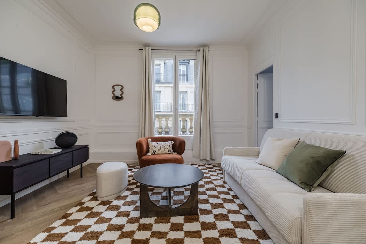 Villa Labech Rue de Berri Arc de Triomphe – Champs-Élysées: Chic 2-Bedroom Apartment with Spa and Air-Con, Arc de Triomphe Paris