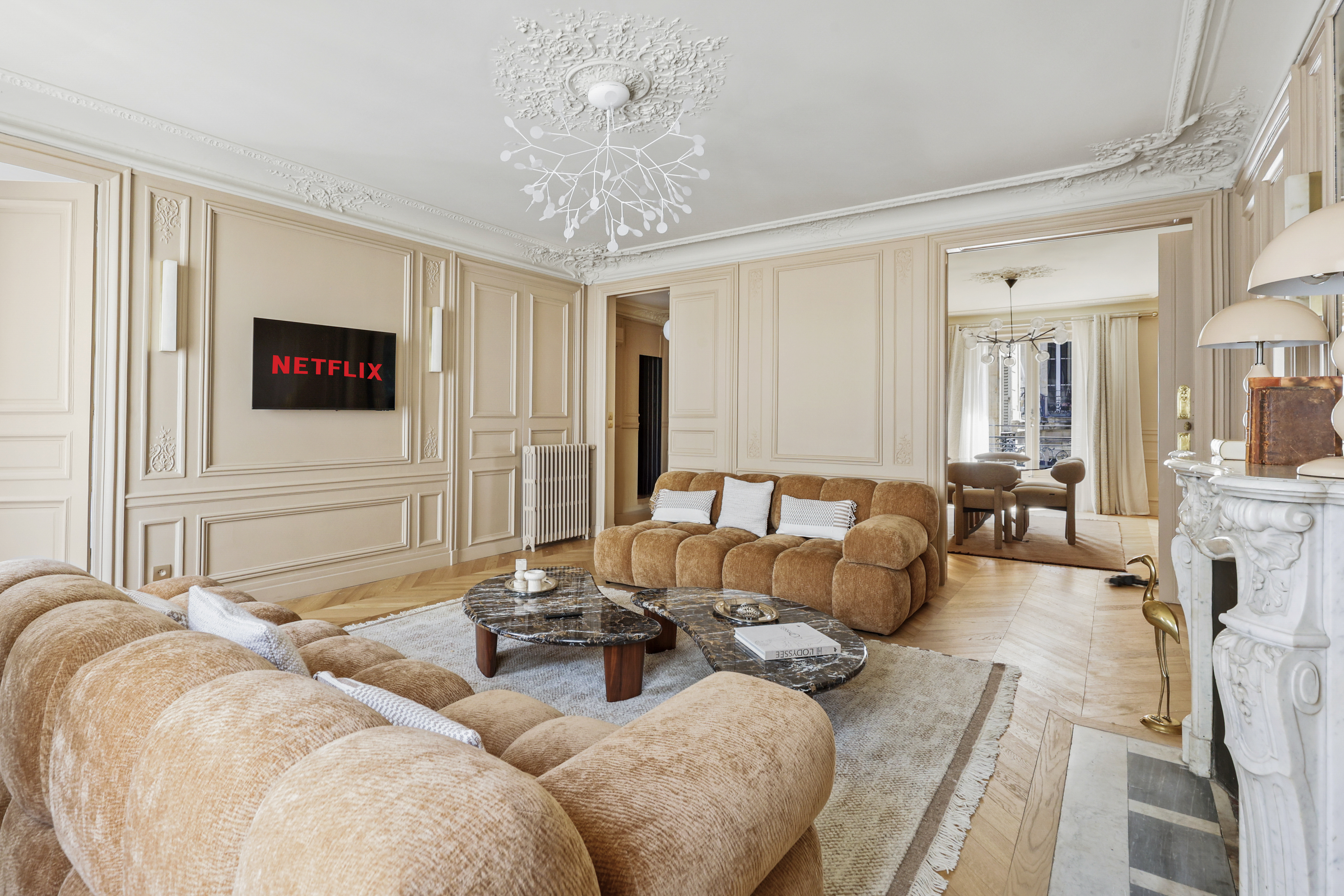 Villa Safran Étoile Paris: Luxury 2-Bedroom Apartment with Spa and Concierge, Arc de Triomphe – Champs-Élysées Paris