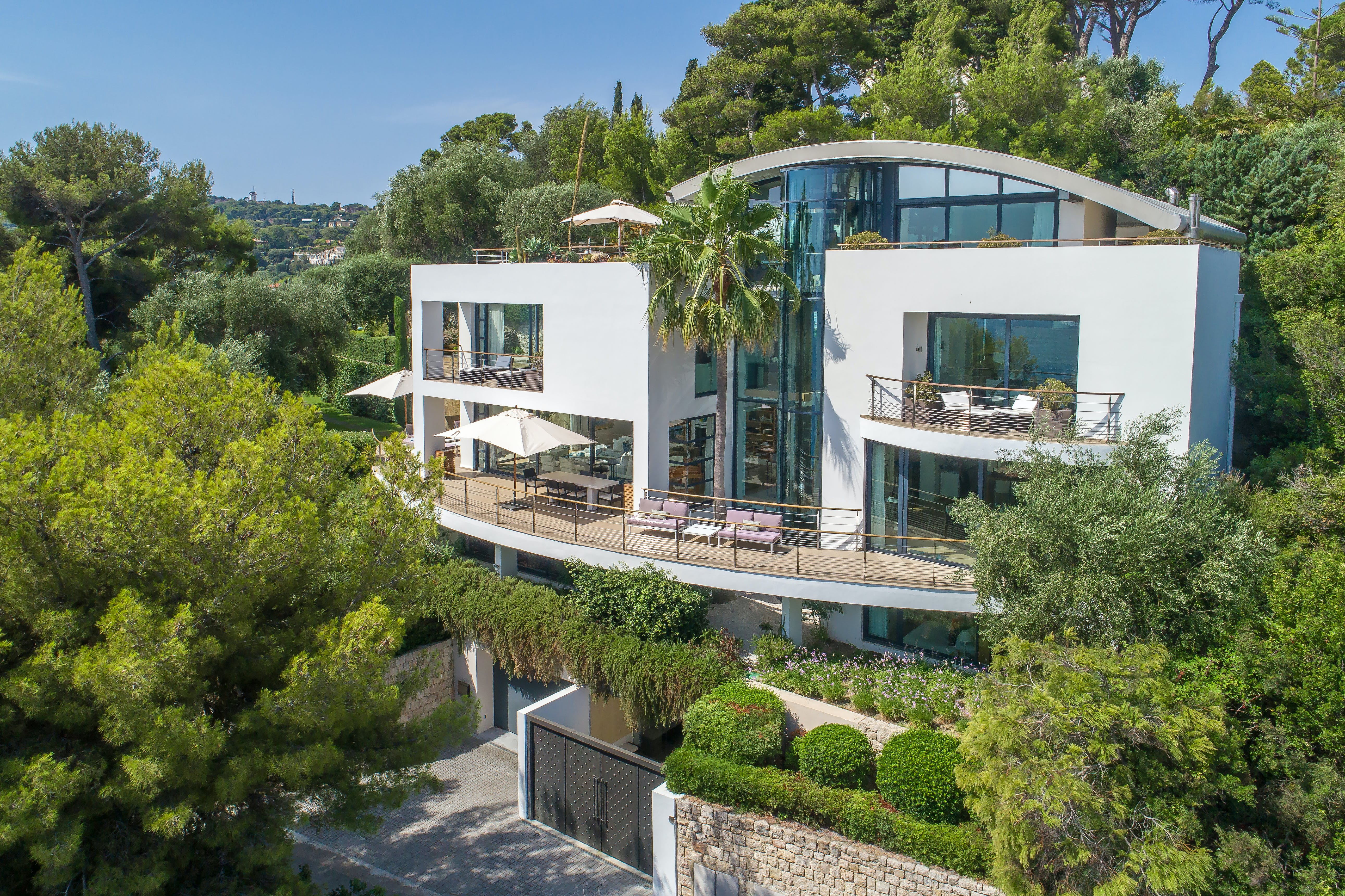 Villa Safran Plage de la Salis Côte d’Azur: Luxury 5-Bedroom Apartment with Sea Views and Private Pool, Nice Côte d’Azur
