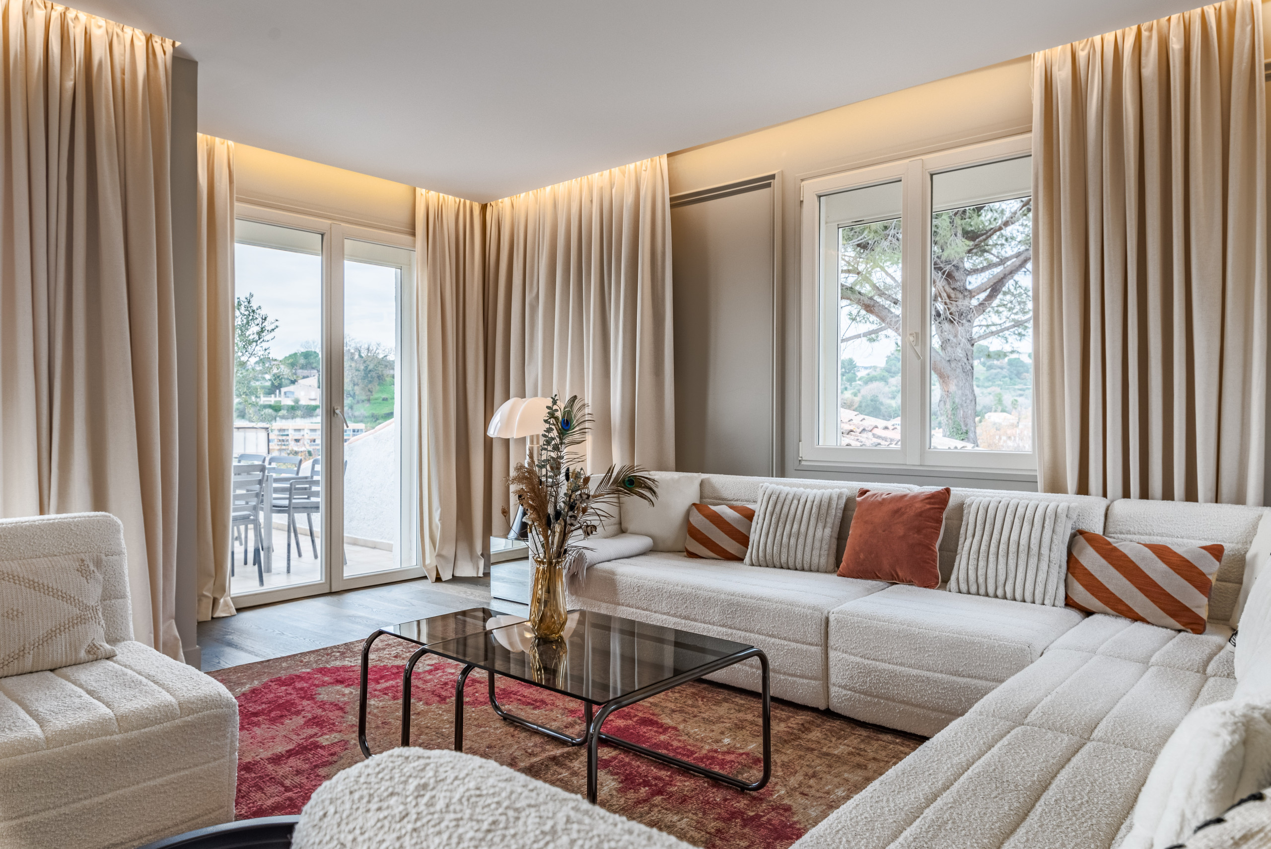 Villa Suroît Vallauris Antibes: Luxury 4-Bedroom Apartment with Pool and Sea Views, Antibes French Riviera