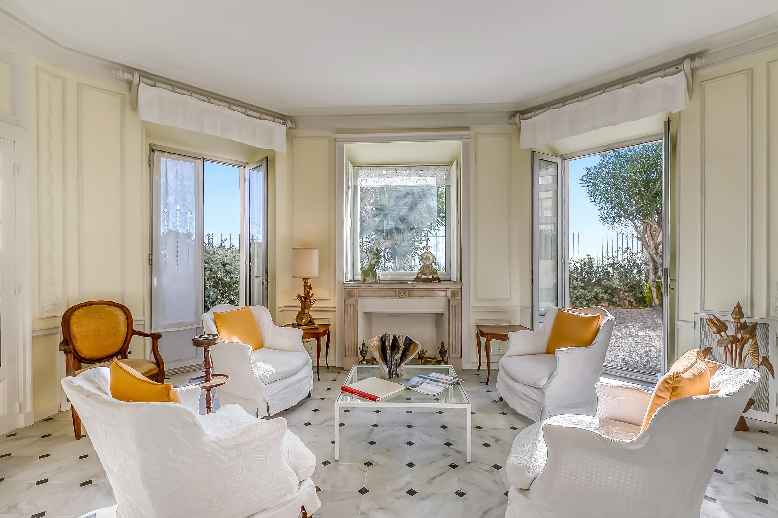 Villa Safran Garavan Menton: Chic 1-Bedroom Apartment with Sea Views and Spa, Menton