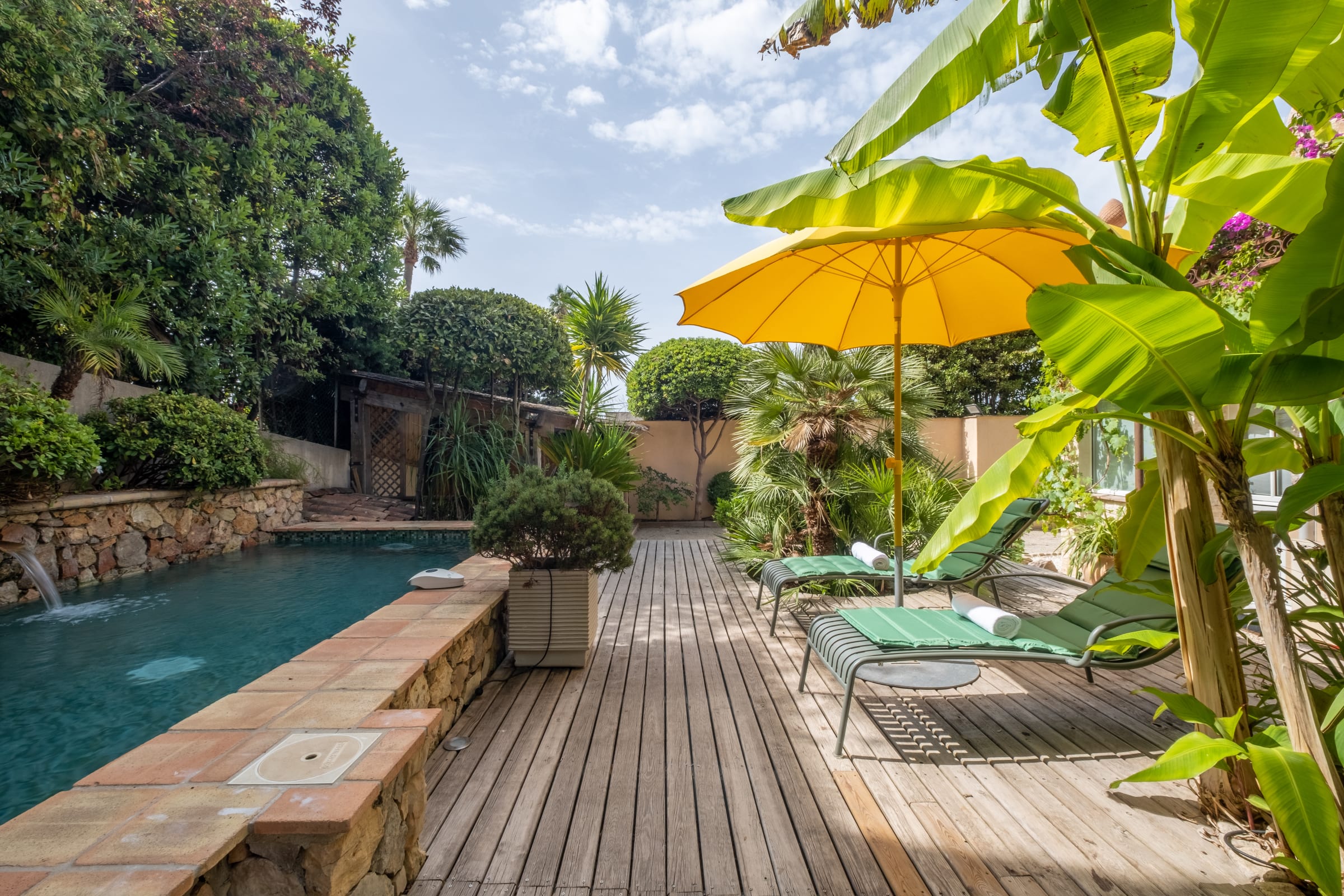 Villa Punta Pointe de la Croisette Cannes: Luxury 3-Bedroom Villa with Private Pool and Sea Views, Cannes