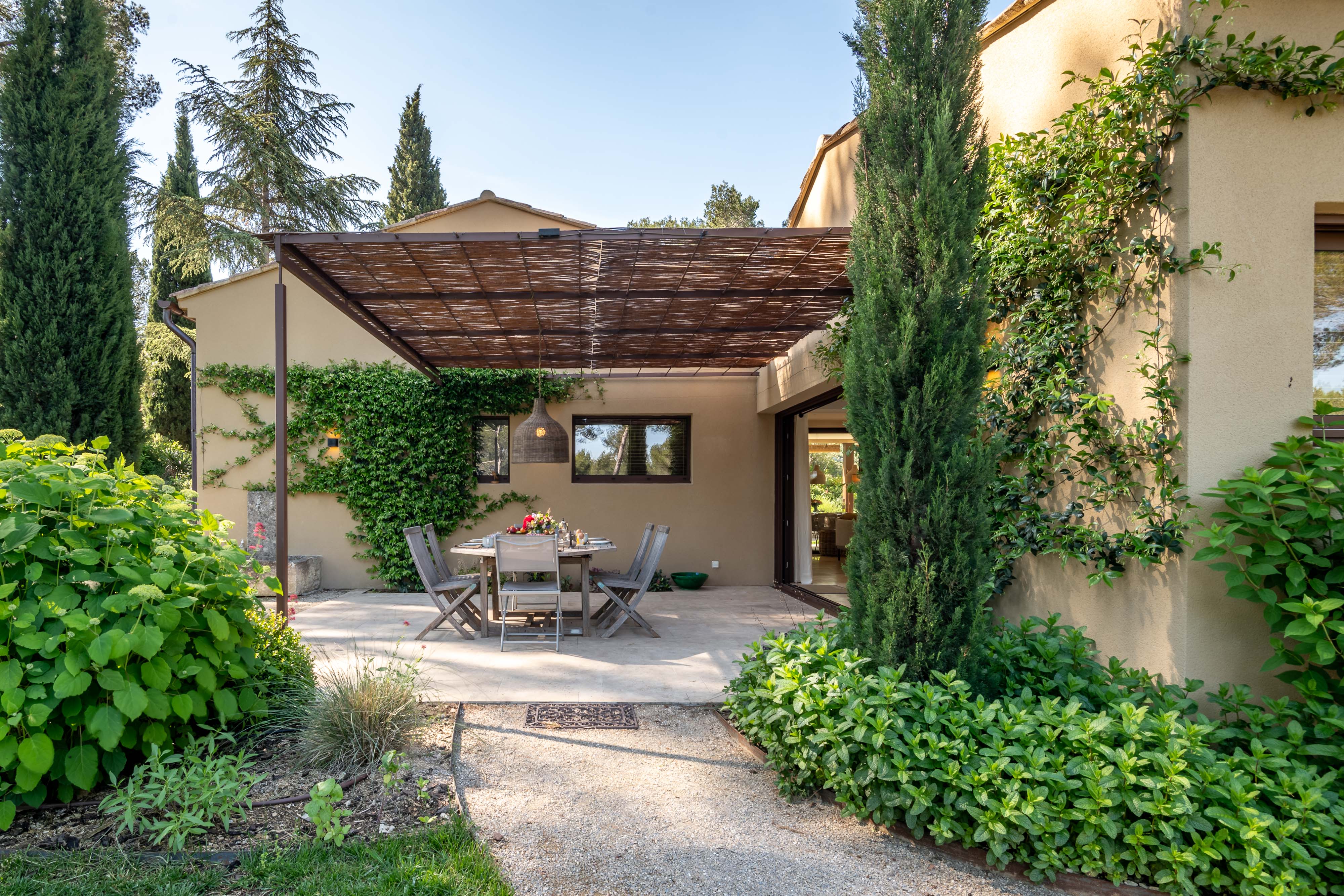 Villa Safran Glanum Arles 1423775: Luxury 4-Bedroom Villa with Private Pool and Spa, Saint-Rémy-de-Provence