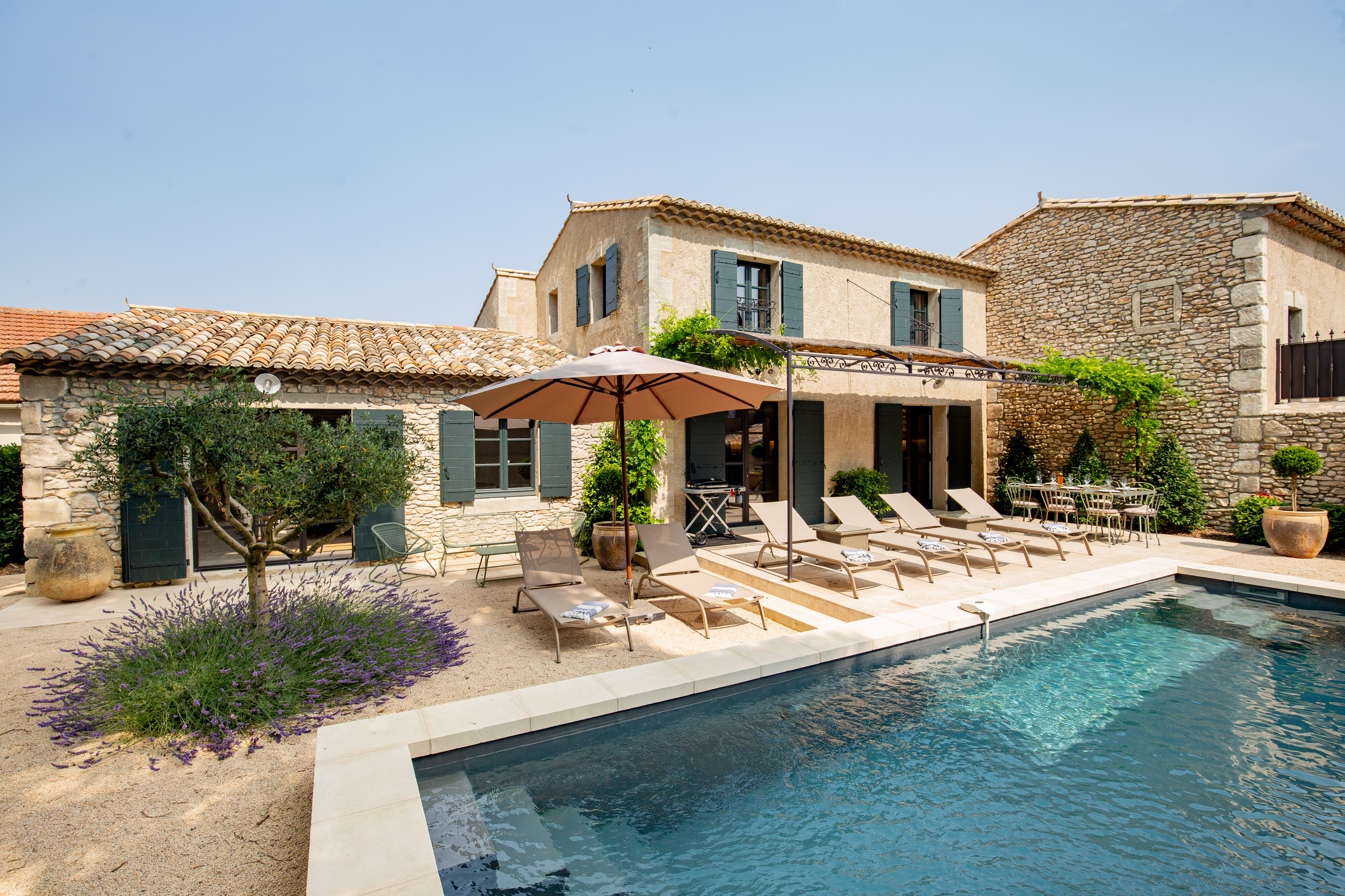 Villa Aurore Les Antiques Saint-Rémy-de-Provence: Luxury 4-Bedroom Villa with Spa and Private Parking, Arles