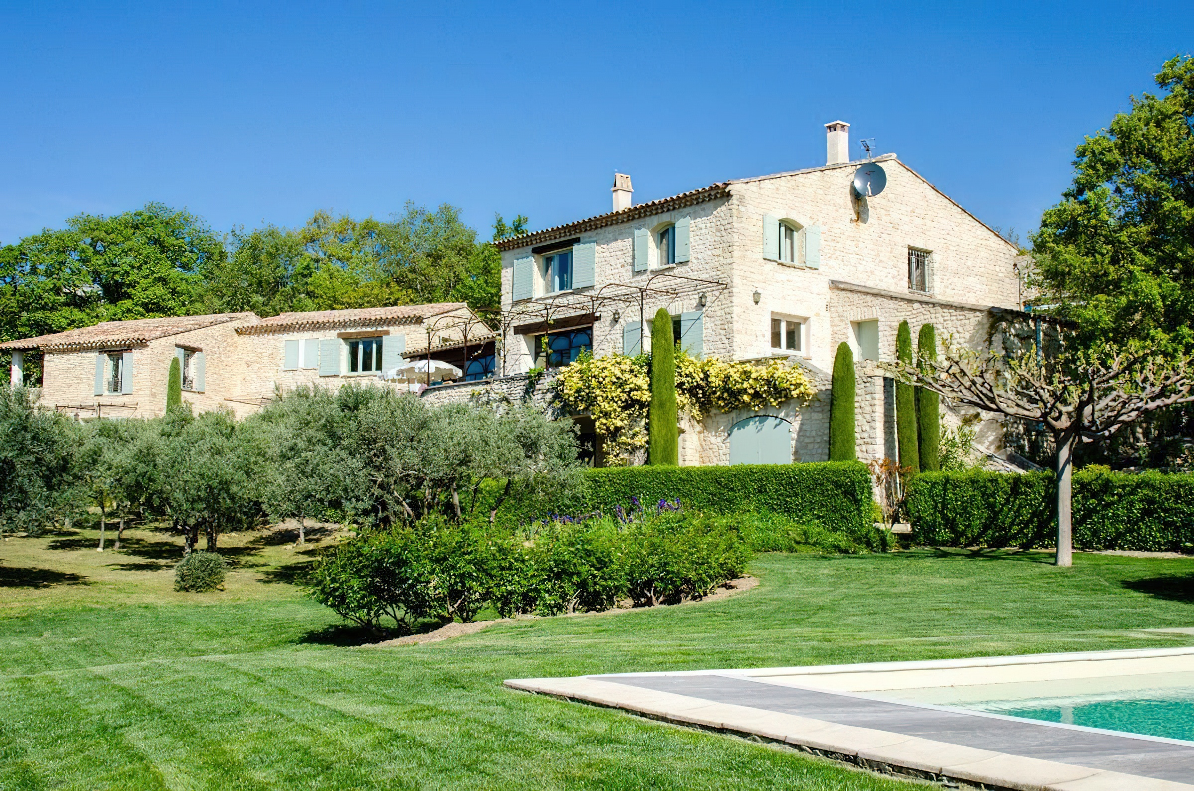 Villa Azul Rue des Arènes Saint-Rémy-de-Provence: Luxury 4-Bedroom Villa with Private Pool and Air-Con, Saint-Rémy-de-Provence