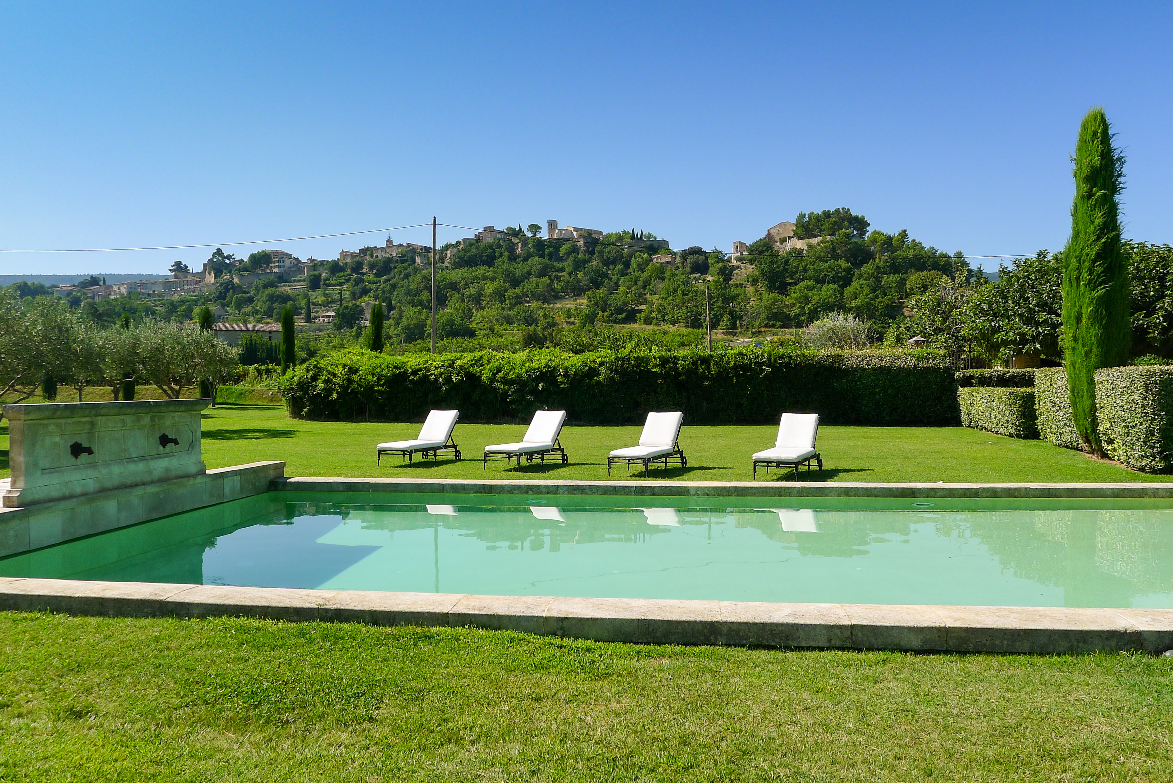 Villa Ruisseau Le Ruisseau des Aygalades Saint-Rémy-de-Provence: Luxury 5-Bedroom Villa with Pool and Tennis Court, Saint-Rémy-de-Provence