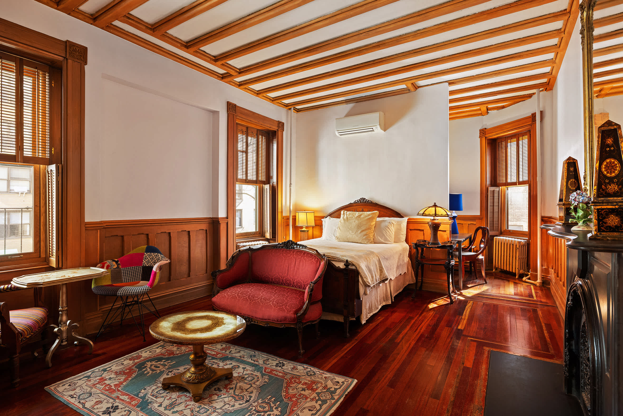 Villa Safran Gramercy: Luxury 1-Bedroom Apartment with Air-Con and Private Parking, Gramercy Park