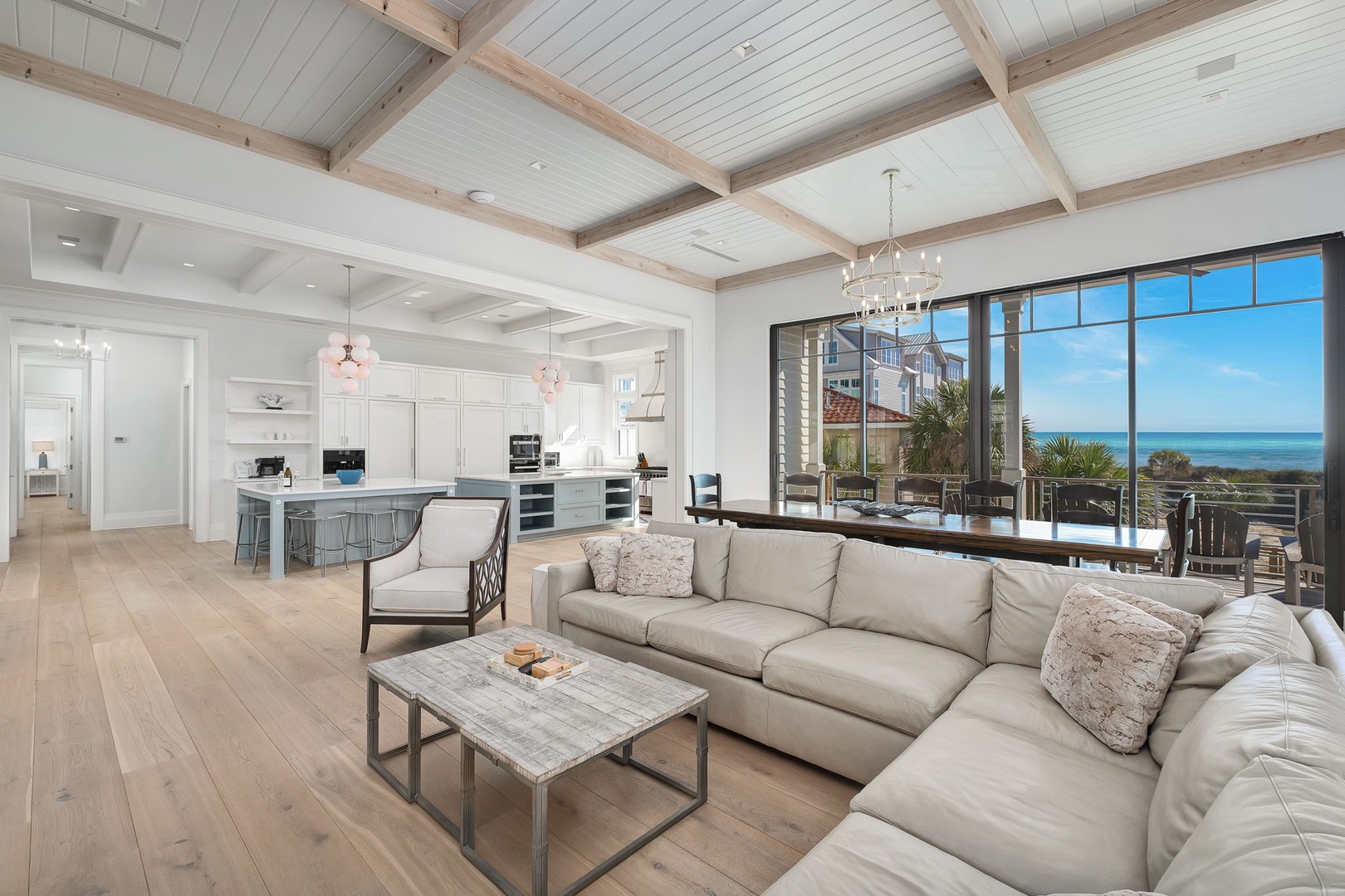 Villa Safran Grayton Dunes Walton: Luxury 8-Bedroom Villa with Pool and Spa, Walton County Florida