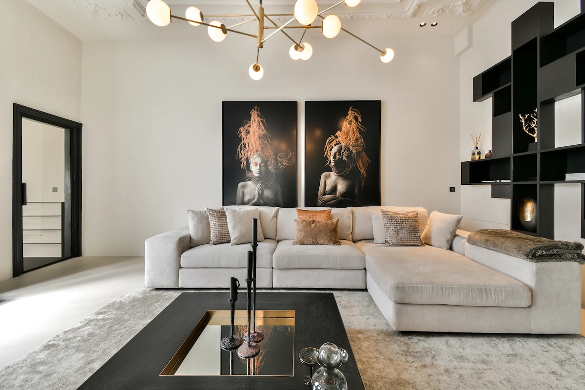Villa Safran Haarlemmerbuurt Amsterdam: Luxury 3-Bedroom Apartment with Spa and Private Parking, Amsterdam