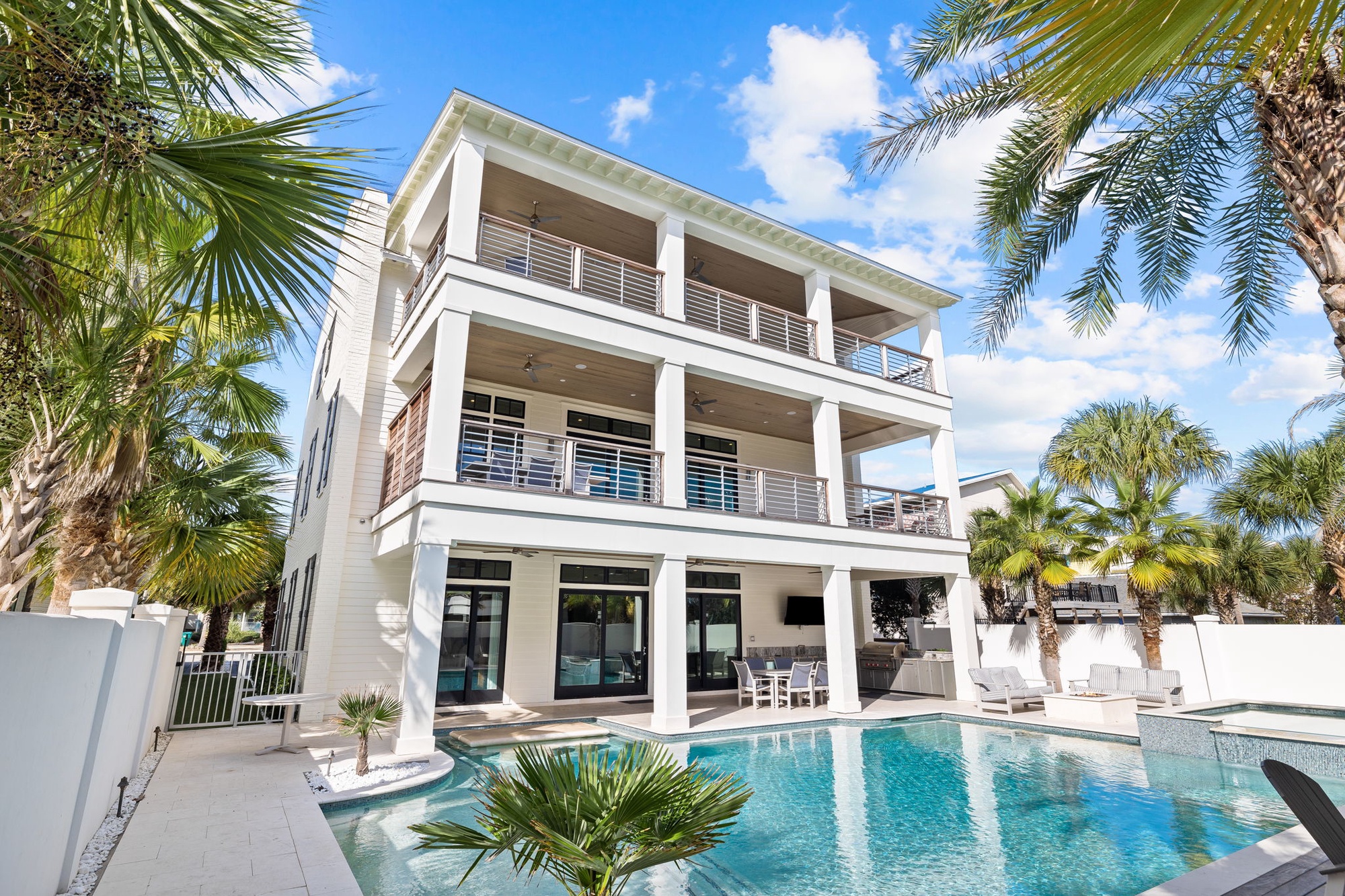 Villa Safran Henderson Shalimar: Luxury 11-Bedroom Villa with Heated Pool and Spa, Okaloosa County Florida