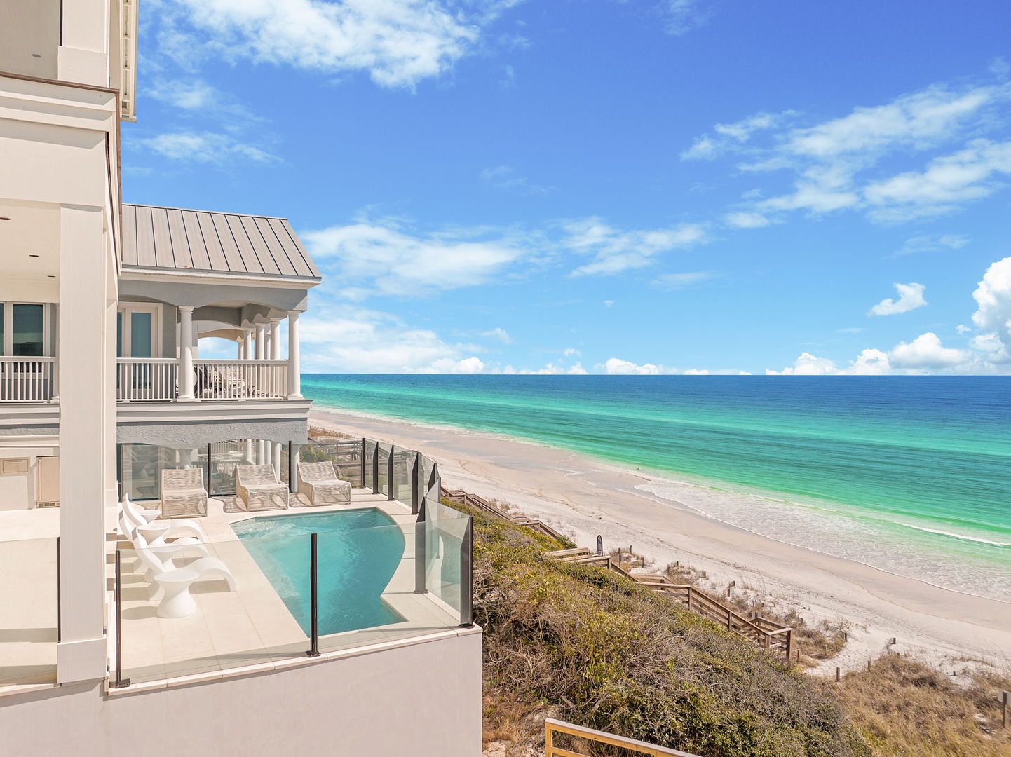 Villa Safran Hogtown Walton: Luxury 9-Bedroom Villa with Pool and Beachfront Views, Walton County