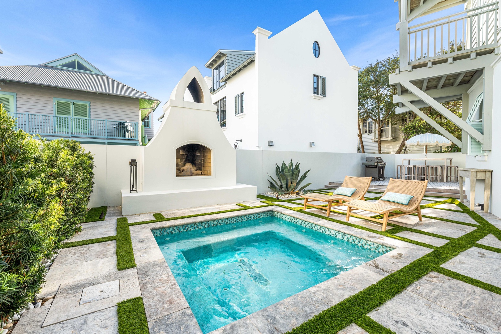 Villa Safran Inlet Santa Rosa 1453031: Luxury 6-Bedroom Villa with Private Pool, Hot Tub and Tennis Court in Walton County Florida