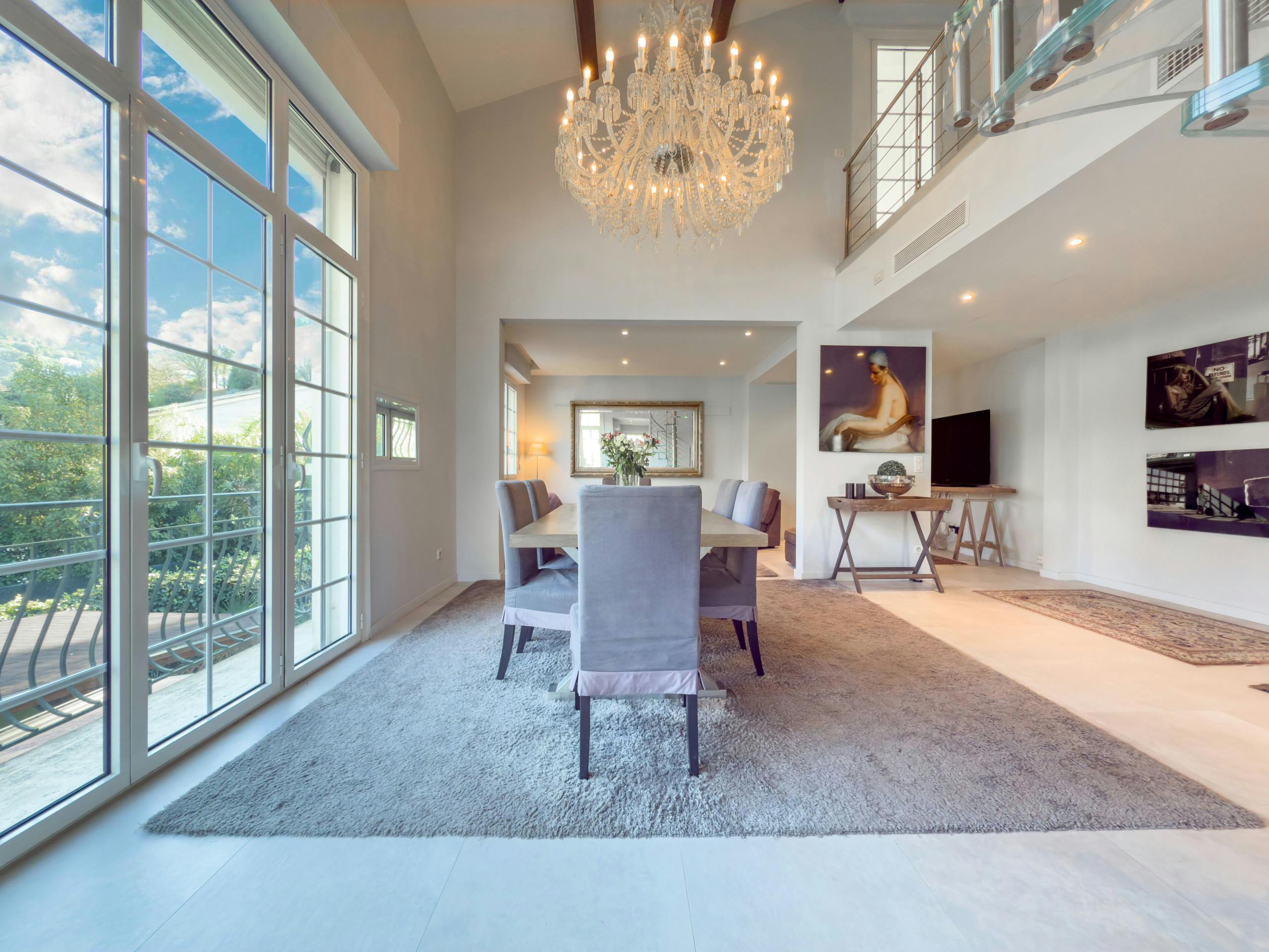 Villa Crepúsculo Promenade de la Pantiero Cannes: Luxury 2-Bedroom Apartment with Terrace and Spa, Cannes
