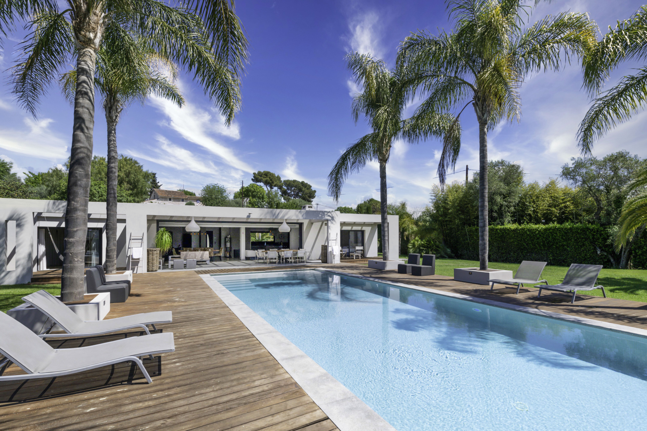 Villa Safran La Californie Cannes: Luxury 5-Bedroom Villa with Private Pool and Spa, Cannes French Riviera