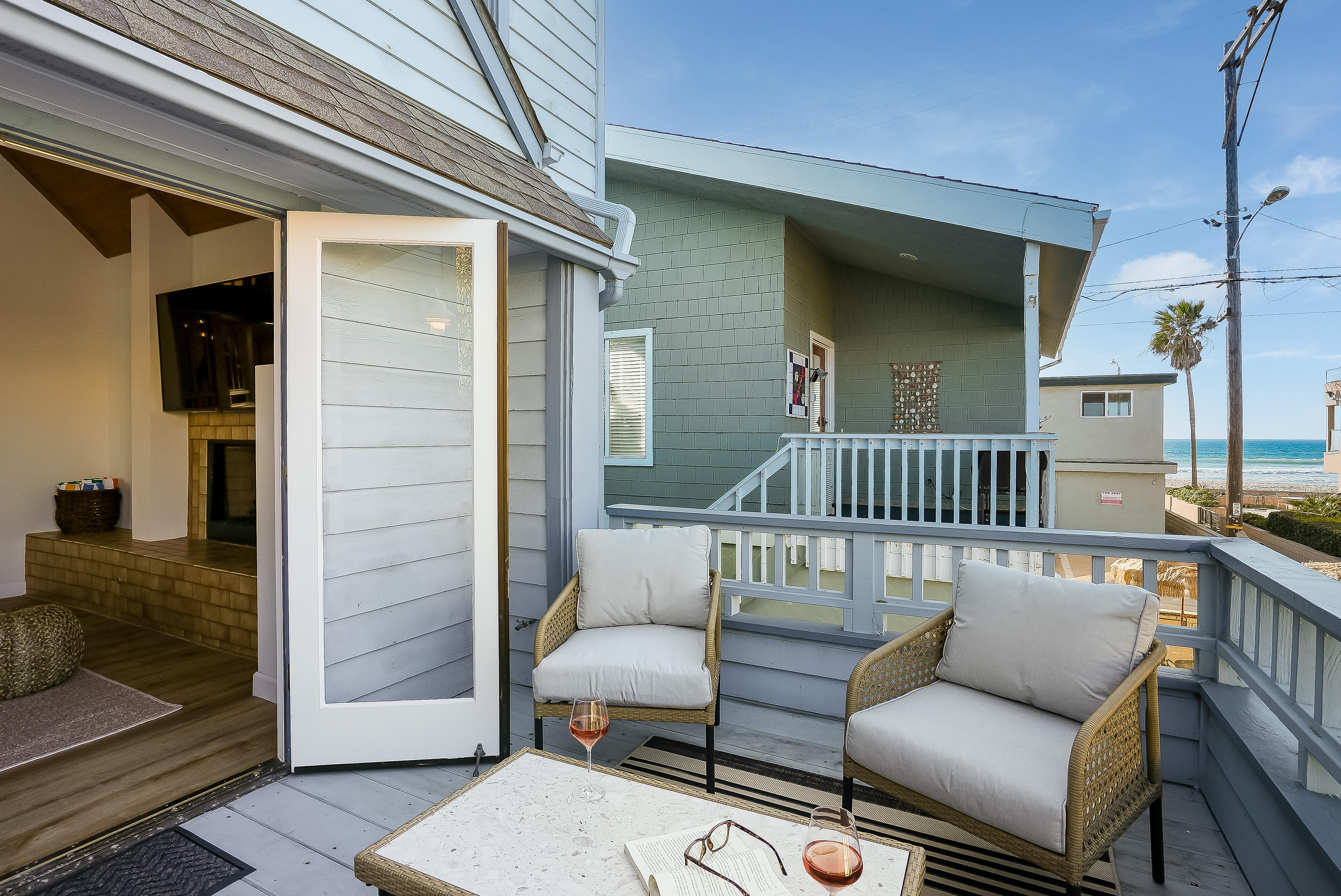Villa Vallon Santa Clara Point Mission Beach: Luxury 2-Bedroom Villa with Seaview and Private Parking, Mission Beach