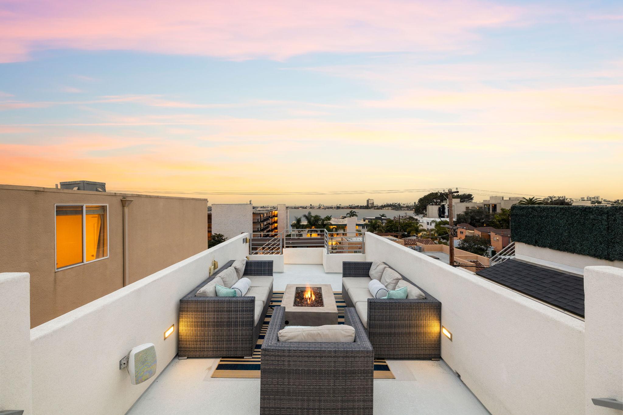 Villa Safran La Jolla San Diego: Luxury 4-Bedroom Villa with Sea View and Spa, Pacific Beach