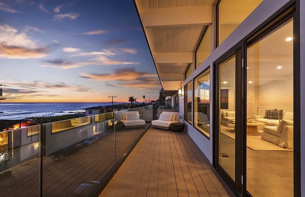 Villa Safran La Jolla Shores: Luxury 4-Bedroom Villa with Ocean Views and Rooftop Deck, La Jolla