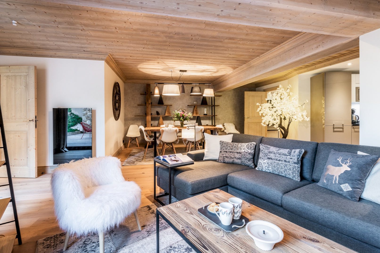 Villa Safran La Tania: Luxury 3-Bedroom Apartment with Hot Tub and Spa, Savoy