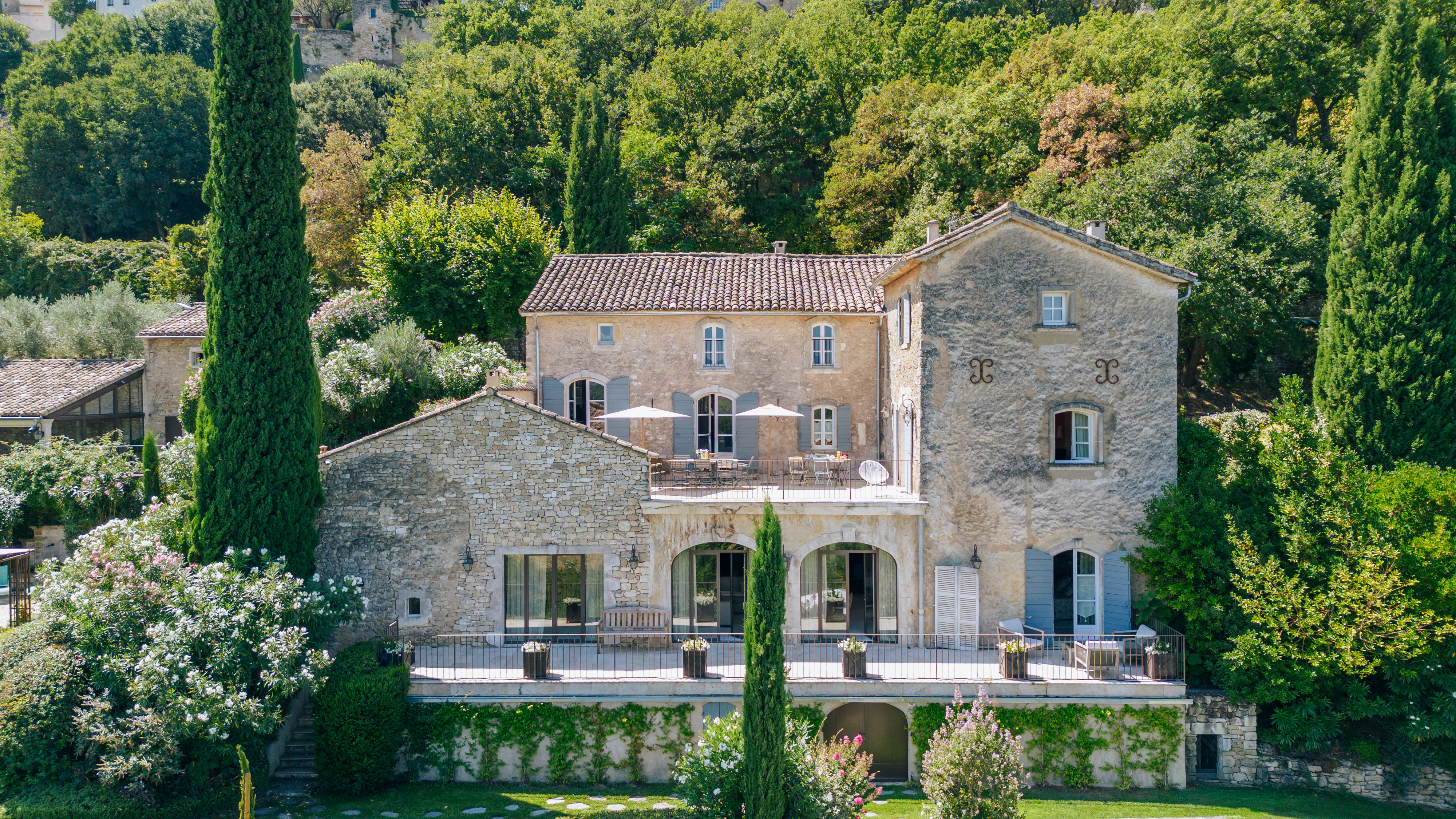 Villa Safran Les Baux Vaucluse: Luxury 7-Bedroom Villa with Pool and Spa in Saint-Rémy-de-Provence