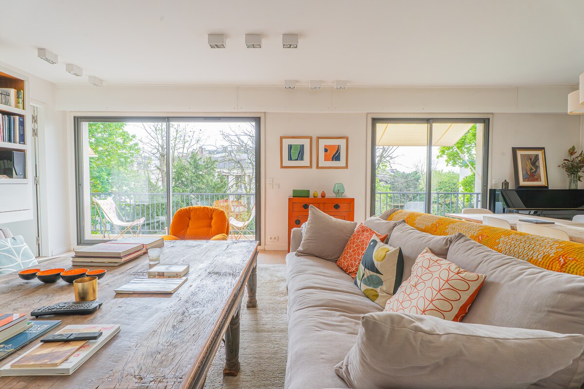Villa Safran Longchamp Neuilly 1451547: Elegant 3-Bedroom Apartment with Spa and Parking, Neuilly-sur-Seine